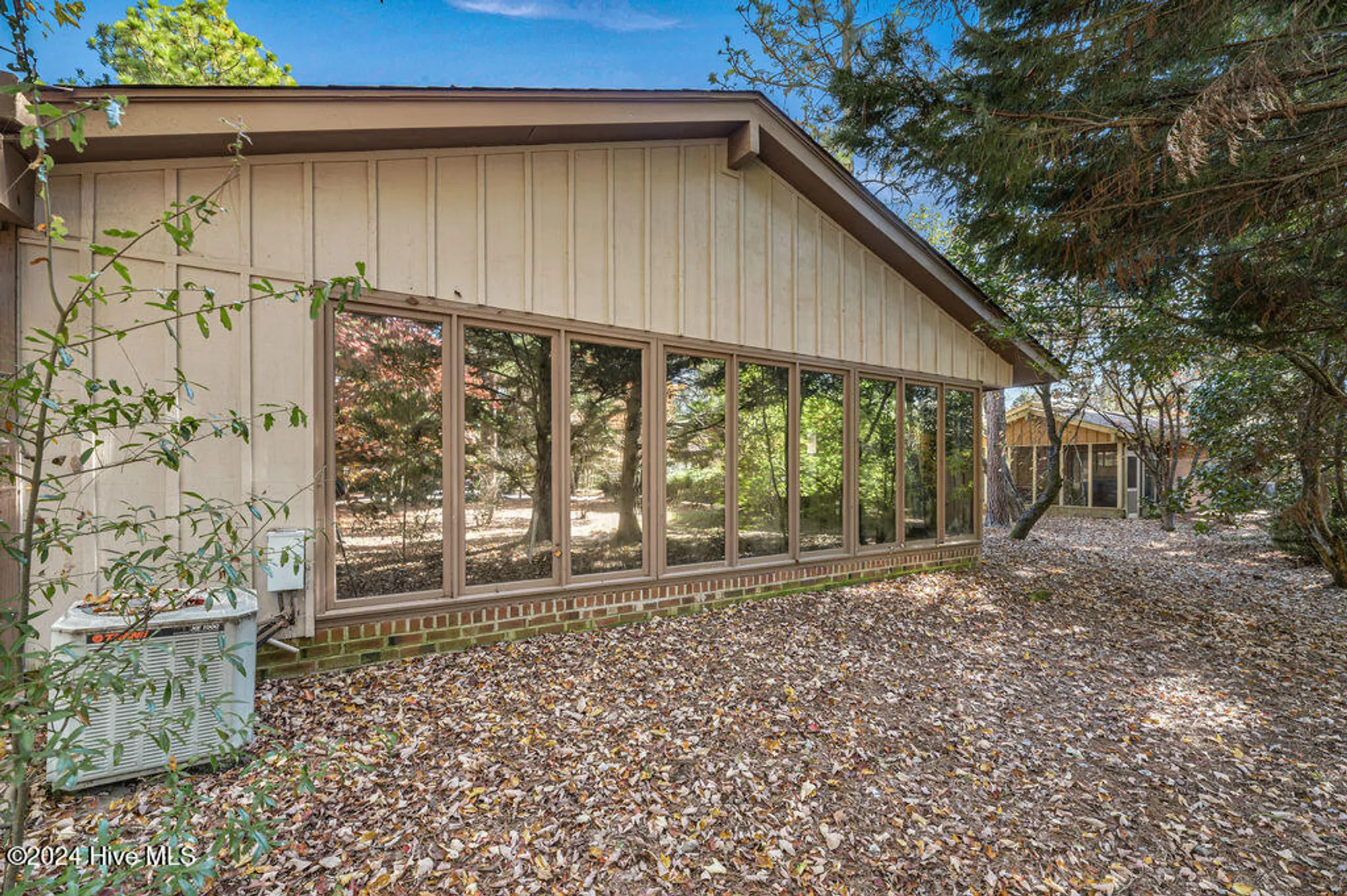 Property Slideshow image 34 of 37 | 201 bentwood ln, Southern Pines, NC, 28387