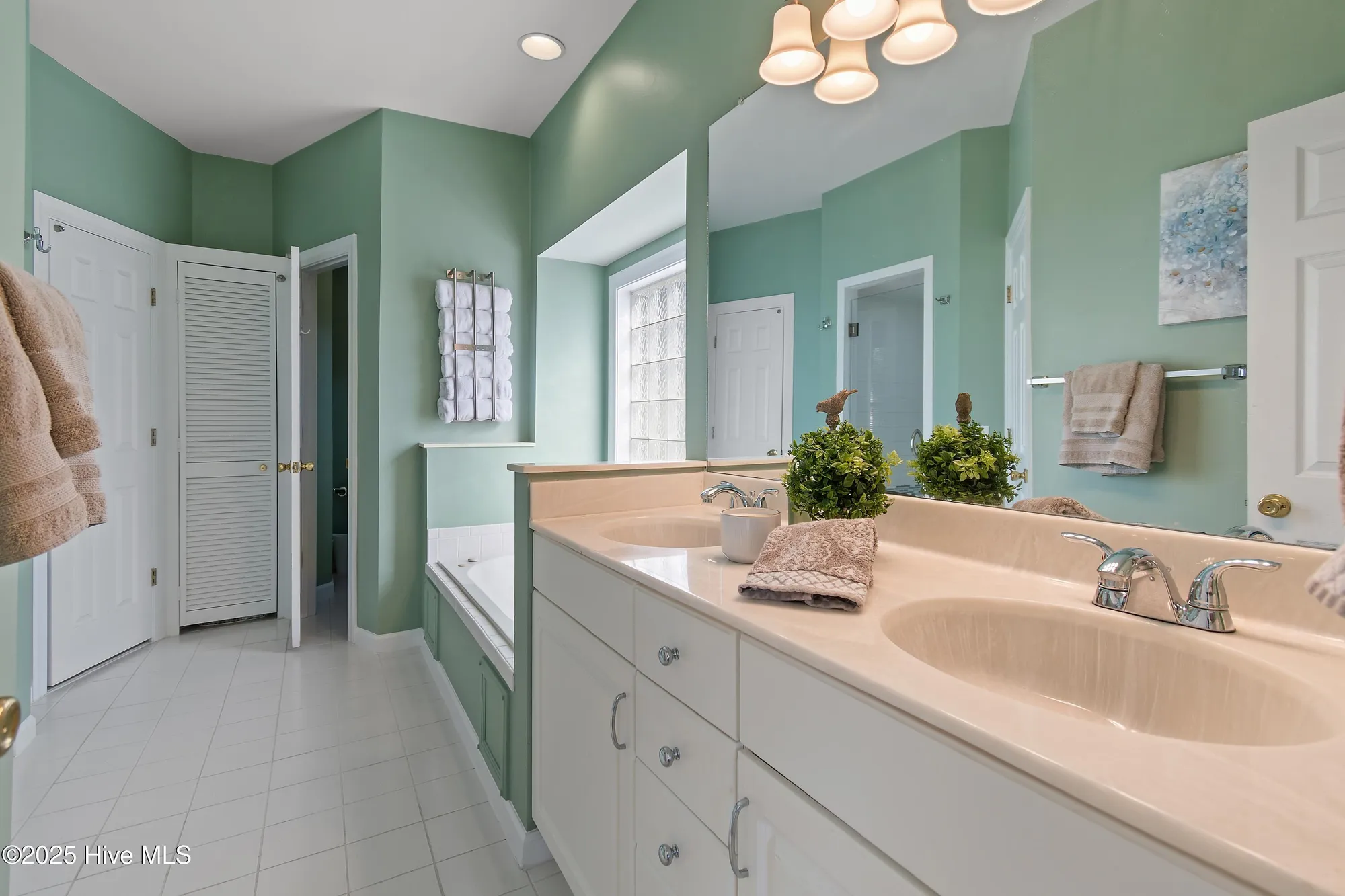 Property Slideshow image 25 of 56 | 3399 st james dr, Southport, NC, 28461