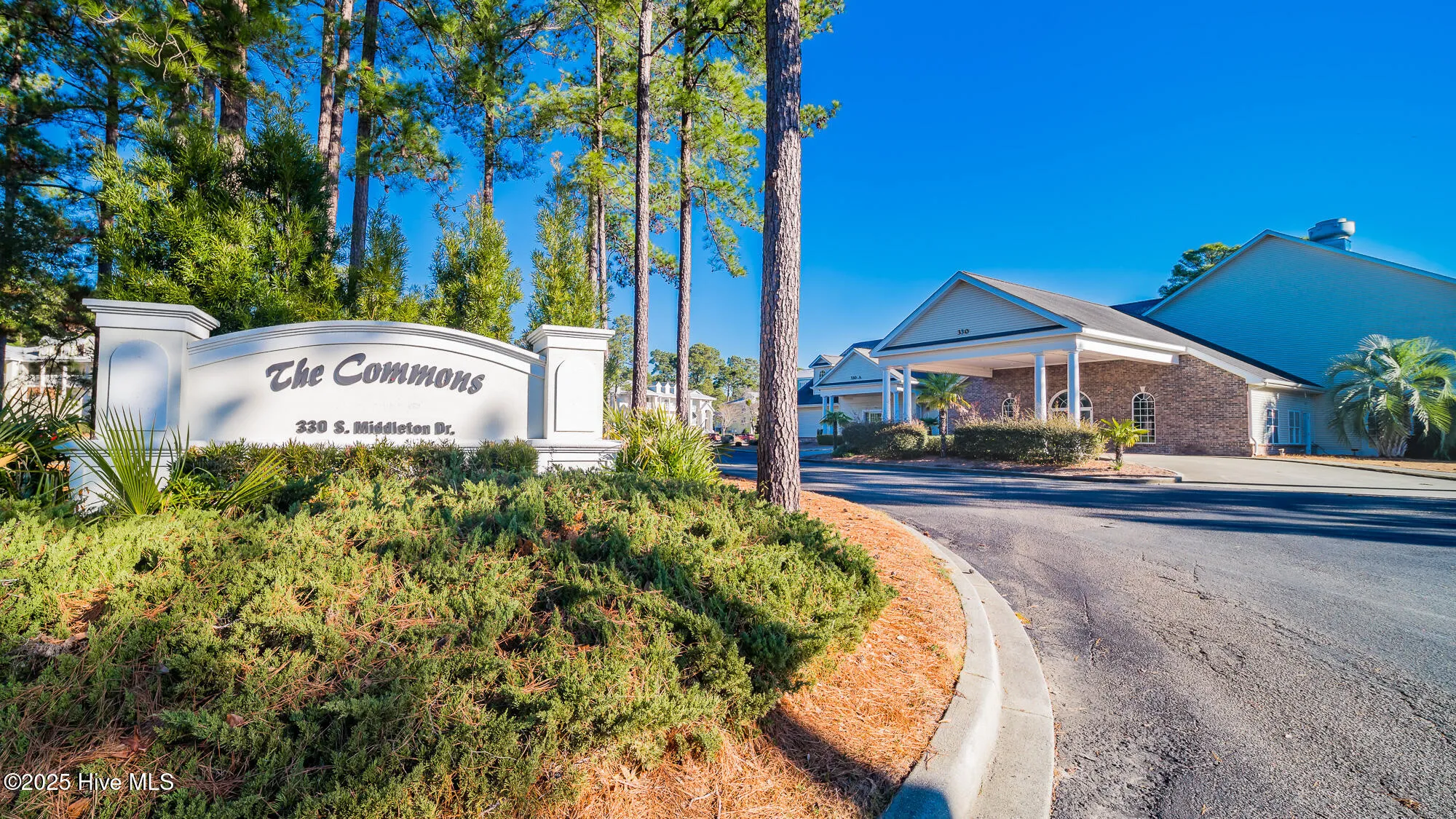 Property Slideshow image 4 of 32 | 330 s middleton dr 508, Calabash, NC, 28467