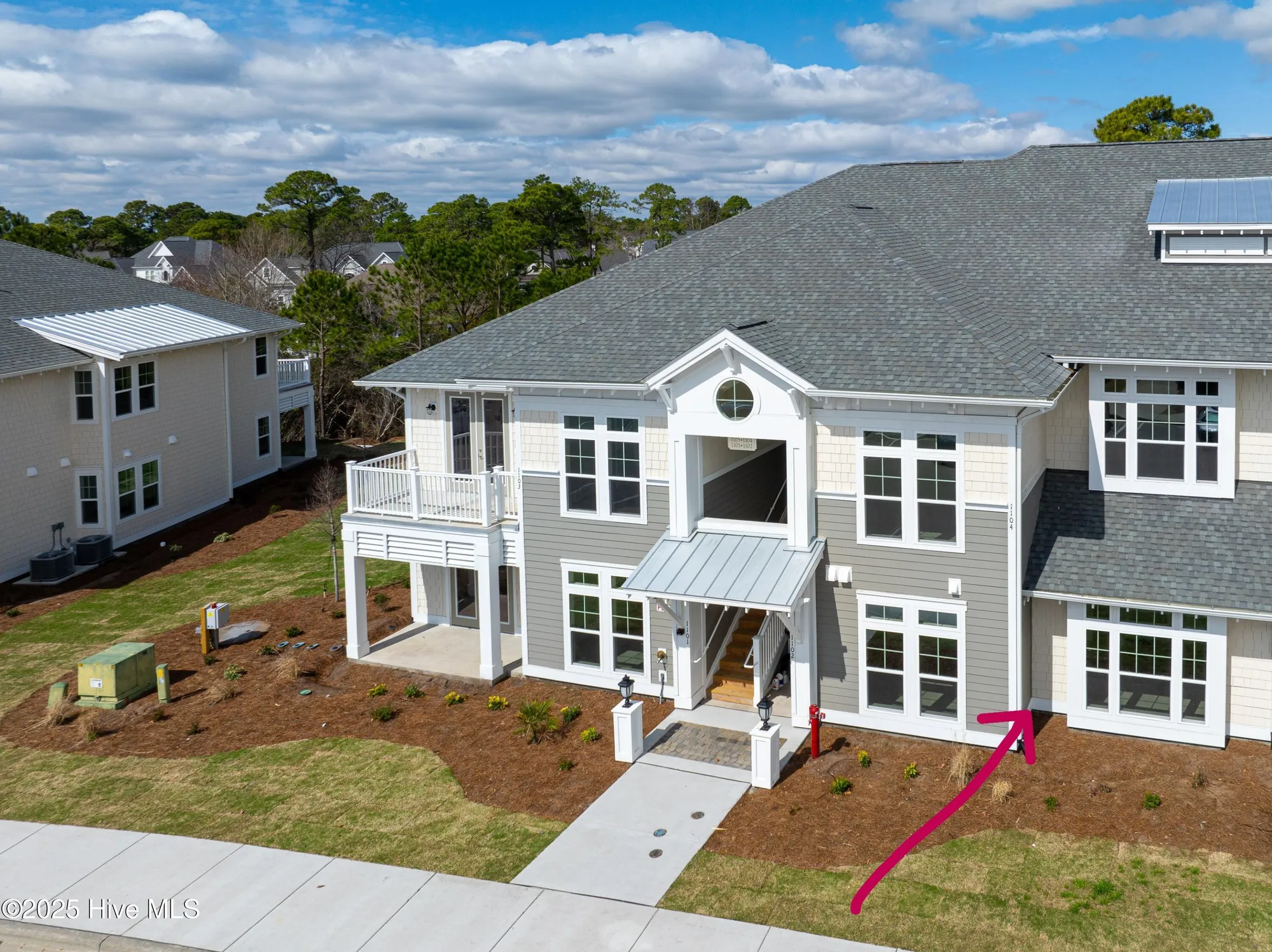 Property Slideshow image 4 of 28 | 2537 st james dr apt 1102, Southport, NC, 28461