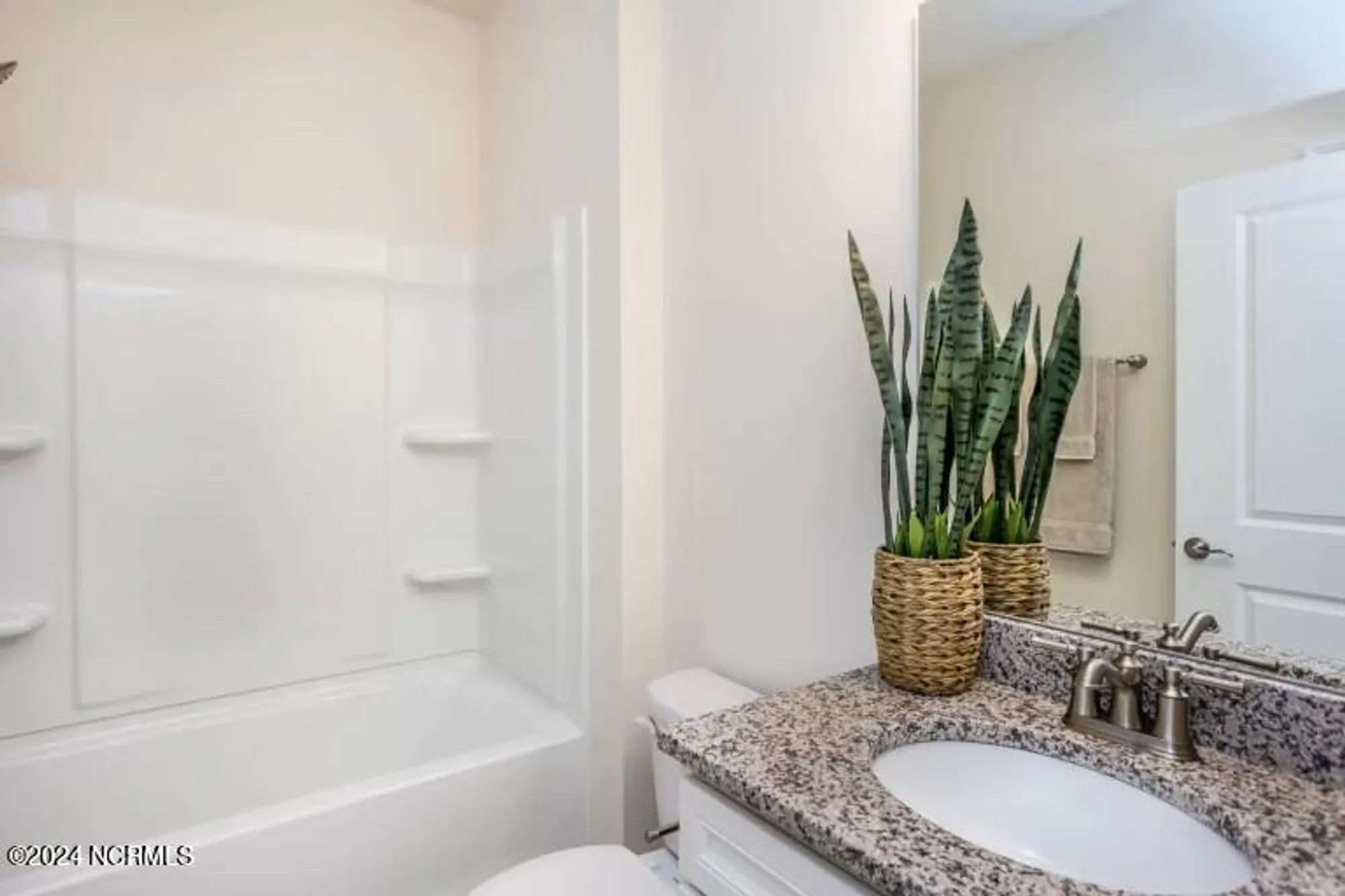 Property Slideshow image 16 of 18 | 5505 coral tide ave, Wilmington, NC, 28412