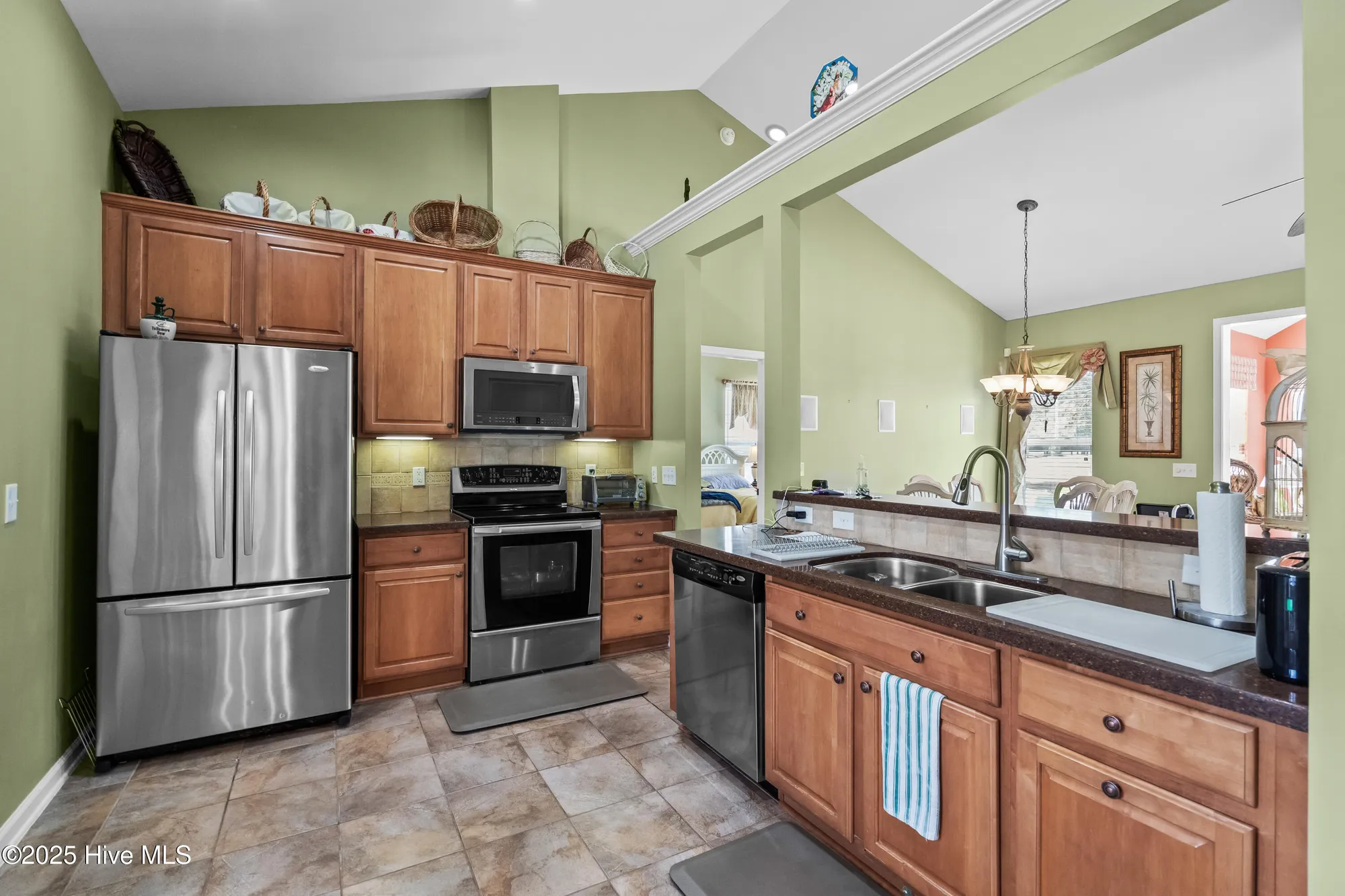 Property Slideshow image 6 of 46 | 641 meadowbrook ln, Calabash, NC, 28467