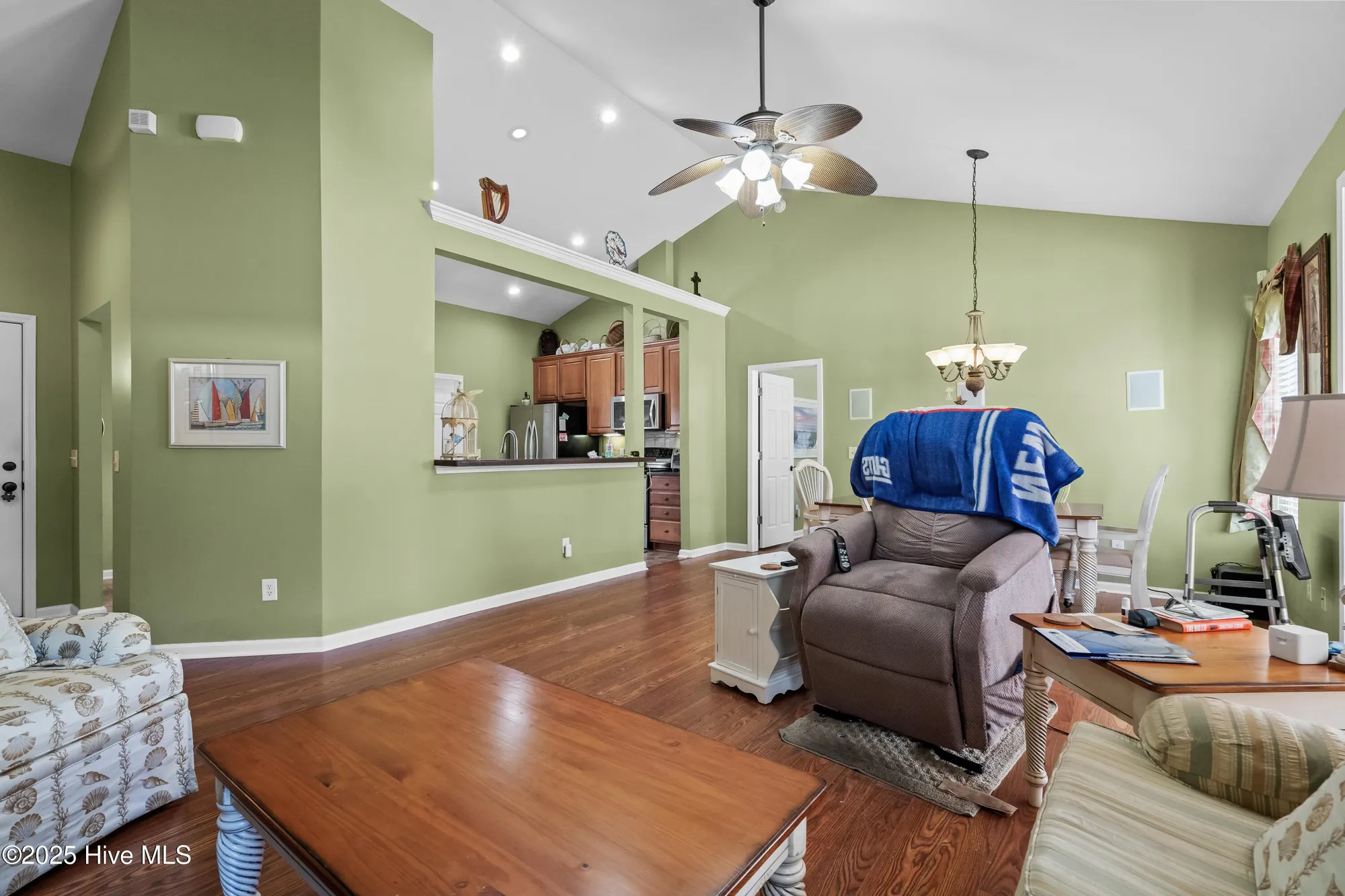 Property Slideshow image 5 of 46 | 641 meadowbrook ln, Calabash, NC, 28467