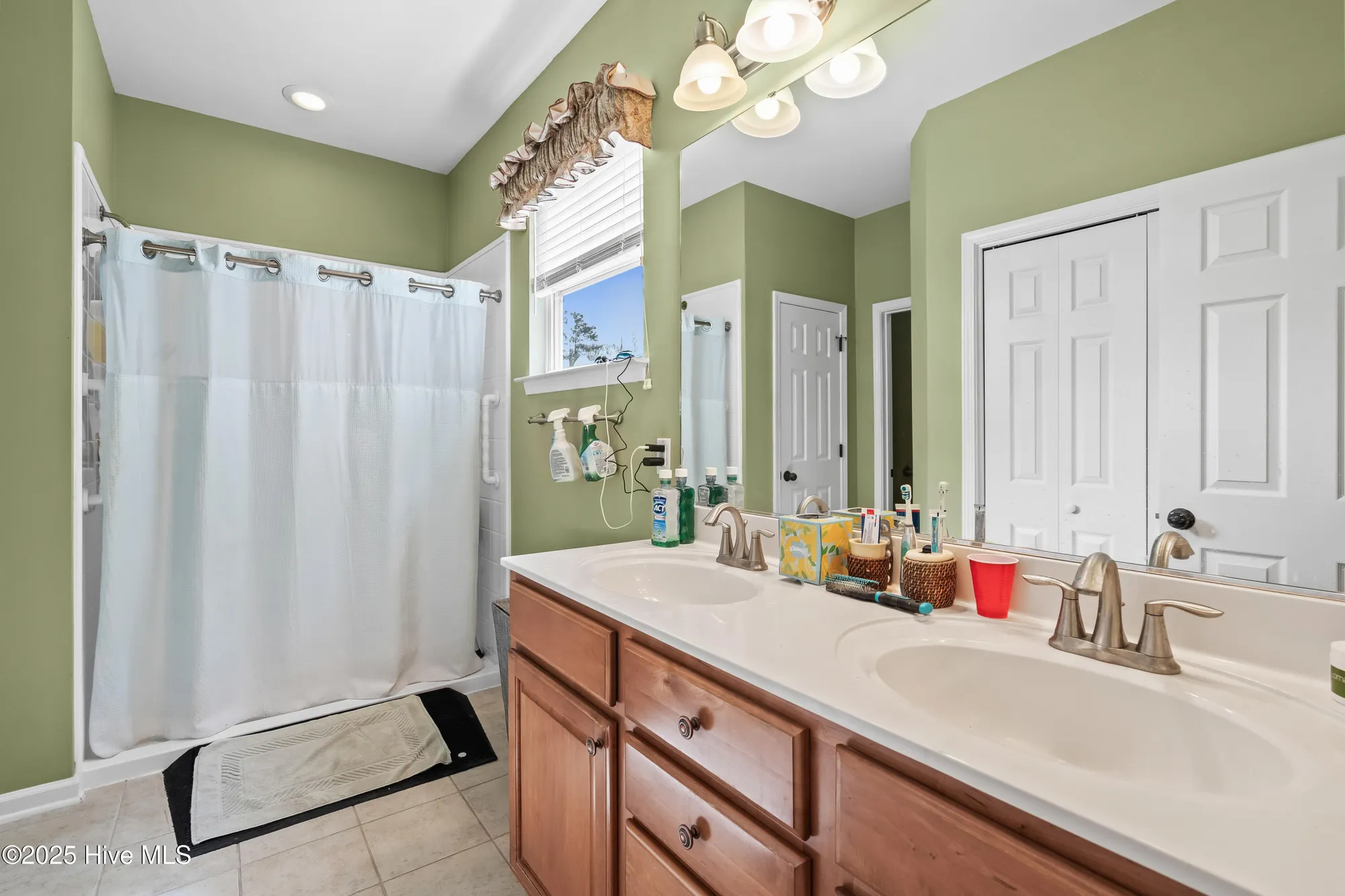 Property Slideshow image 21 of 46 | 641 meadowbrook ln, Calabash, NC, 28467