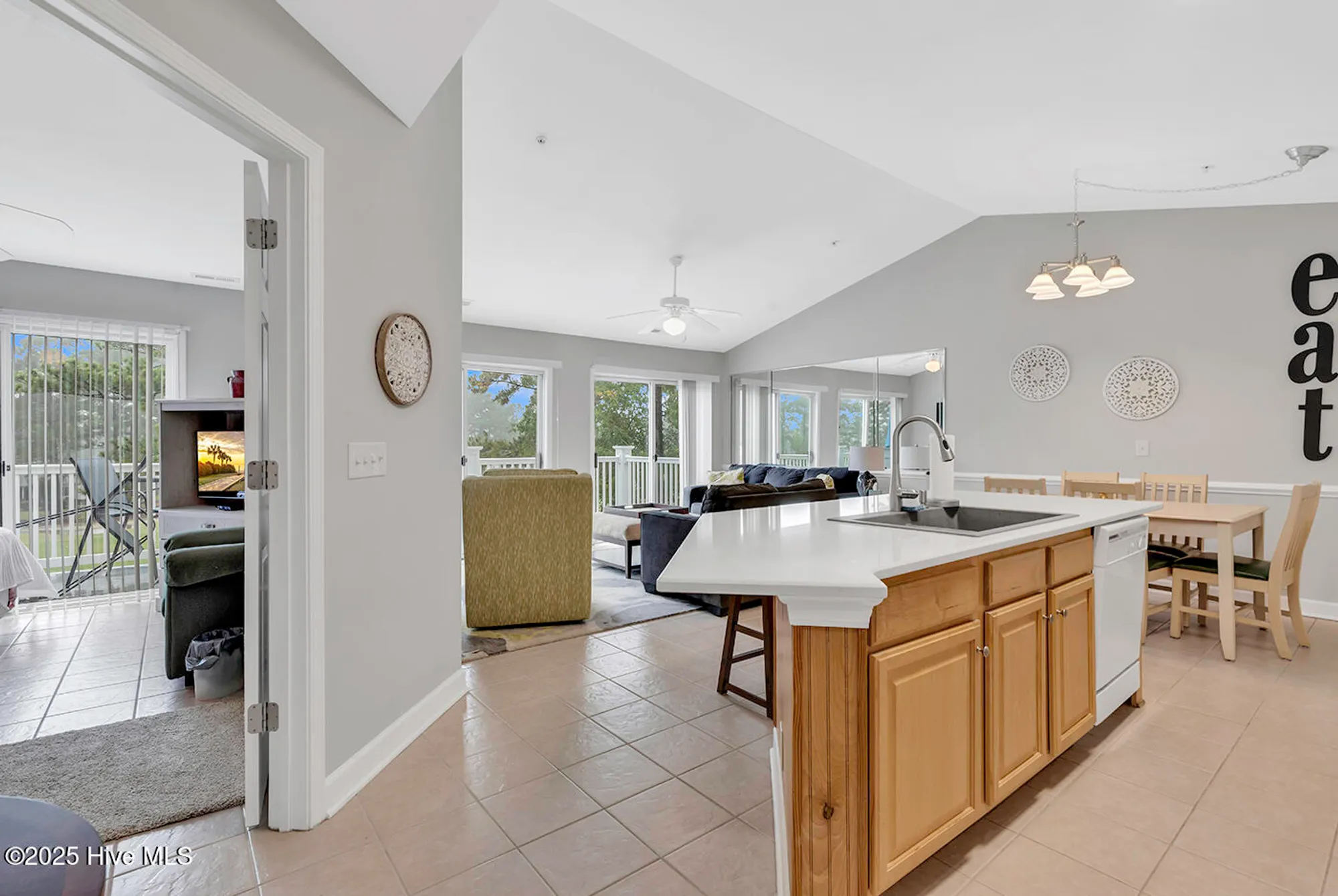 Property Slideshow image 10 of 24 | 1215 n middleton dr 2308, Calabash, NC, 28467