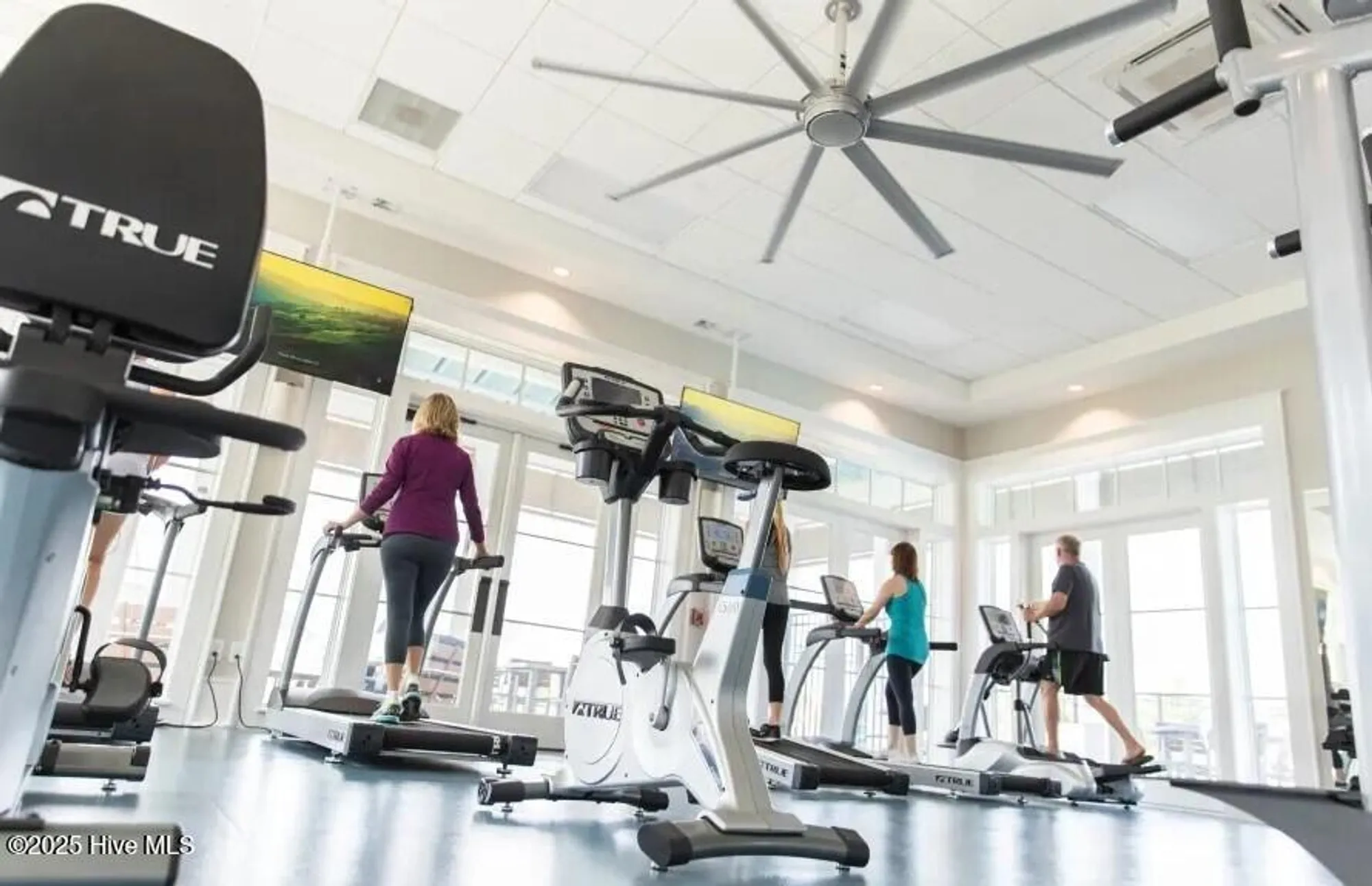 Property Slideshow image 23 of 30 | 5551 coral tide ave, Wilmington, NC, 28412