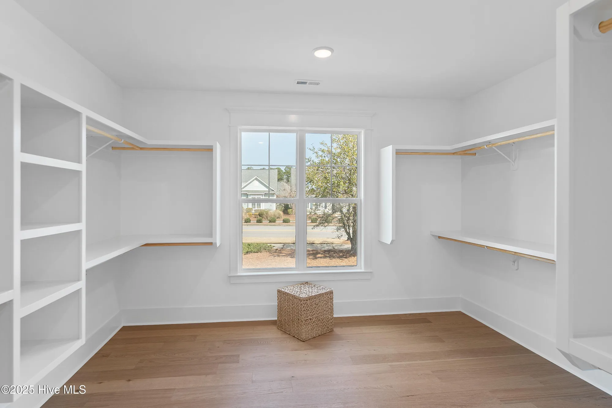 Property Slideshow image 33 of 61 | 851 meadowsweet ln, Leland, NC, 28451
