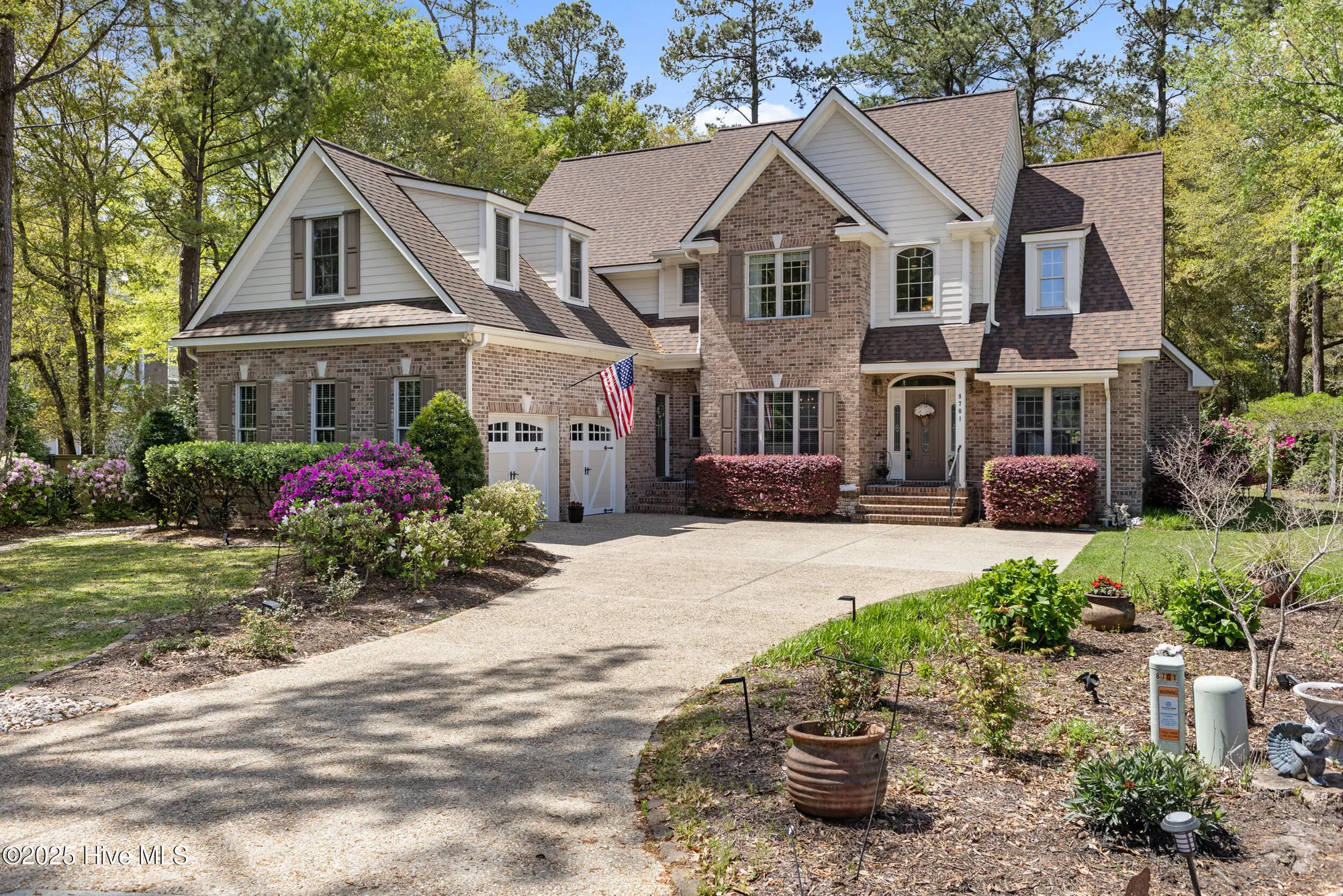 Property Slideshow image 1 of 45 | 8701 lincolnshire ln, Wilmington, NC, 28411