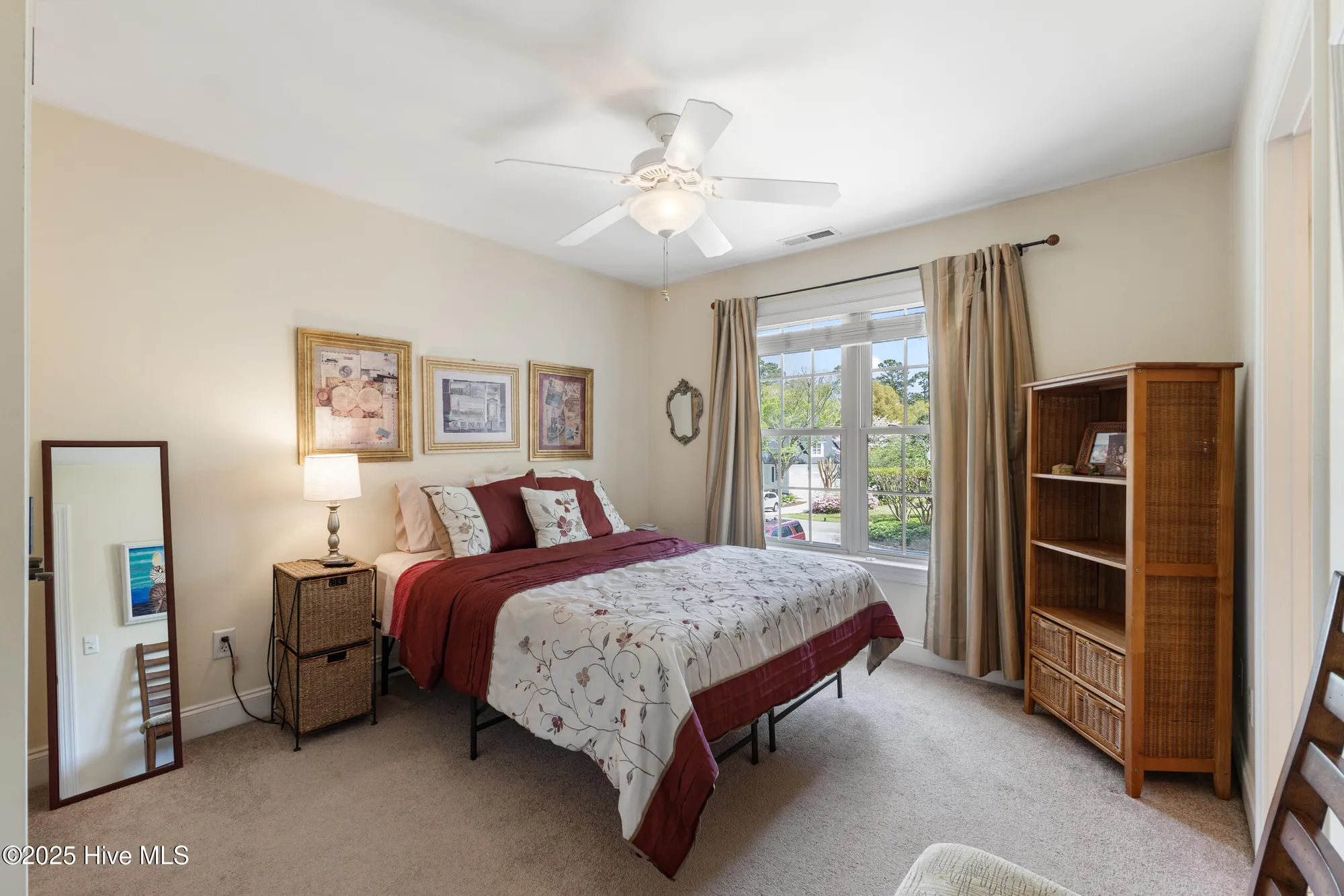 Property Slideshow image 31 of 45 | 8701 lincolnshire ln, Wilmington, NC, 28411