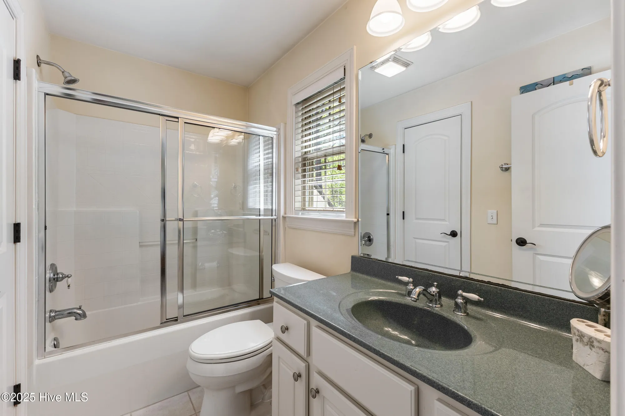 Property Slideshow image 36 of 45 | 8701 lincolnshire ln, Wilmington, NC, 28411