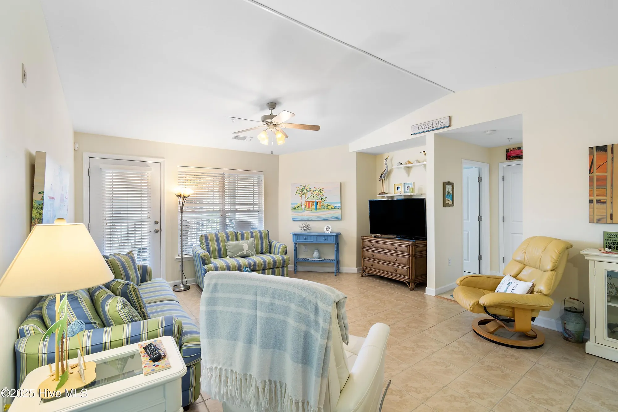 Property Slideshow image 14 of 46 | 260 s crow creek dr 17, Calabash, NC, 28467