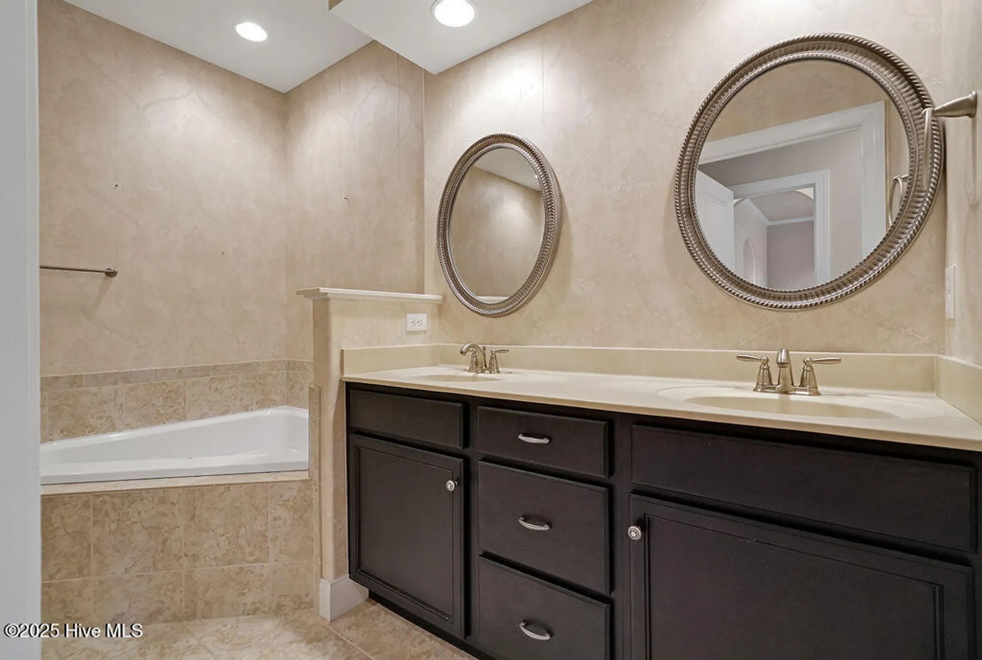 Property Slideshow image 26 of 64 | 4021 alastaire cv, Leland, NC, 28451