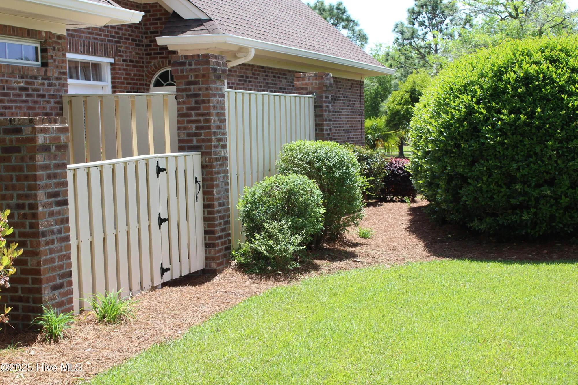 Property Slideshow image 5 of 34 | 7035 bloomsbury ct, Ocean Isle Beach, NC, 28469