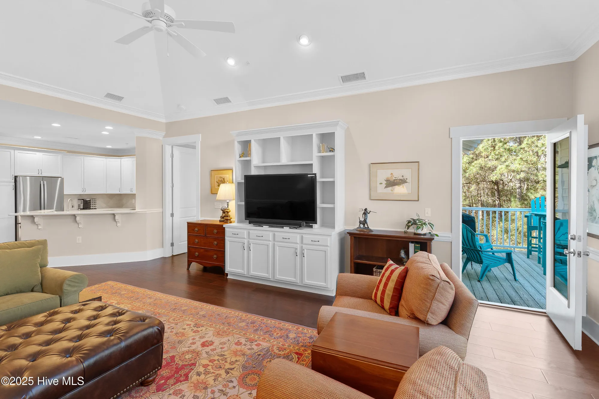 Property Slideshow image 12 of 44 | 2537 st james dr apt 1003, Southport, NC, 28461