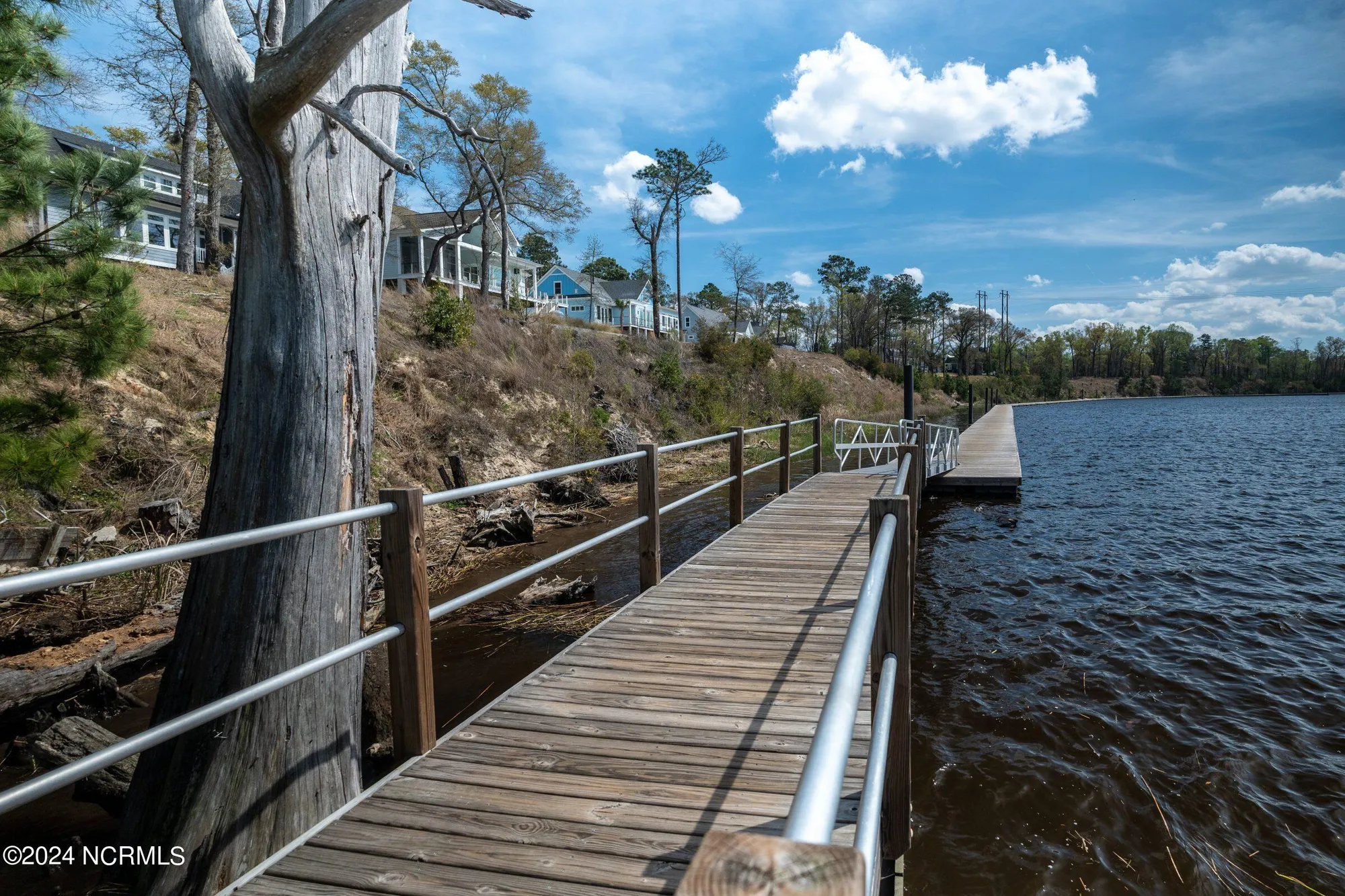 Property Slideshow image 77 of 90 | 3726 white cliffs dr, Castle Hayne, NC, 28429