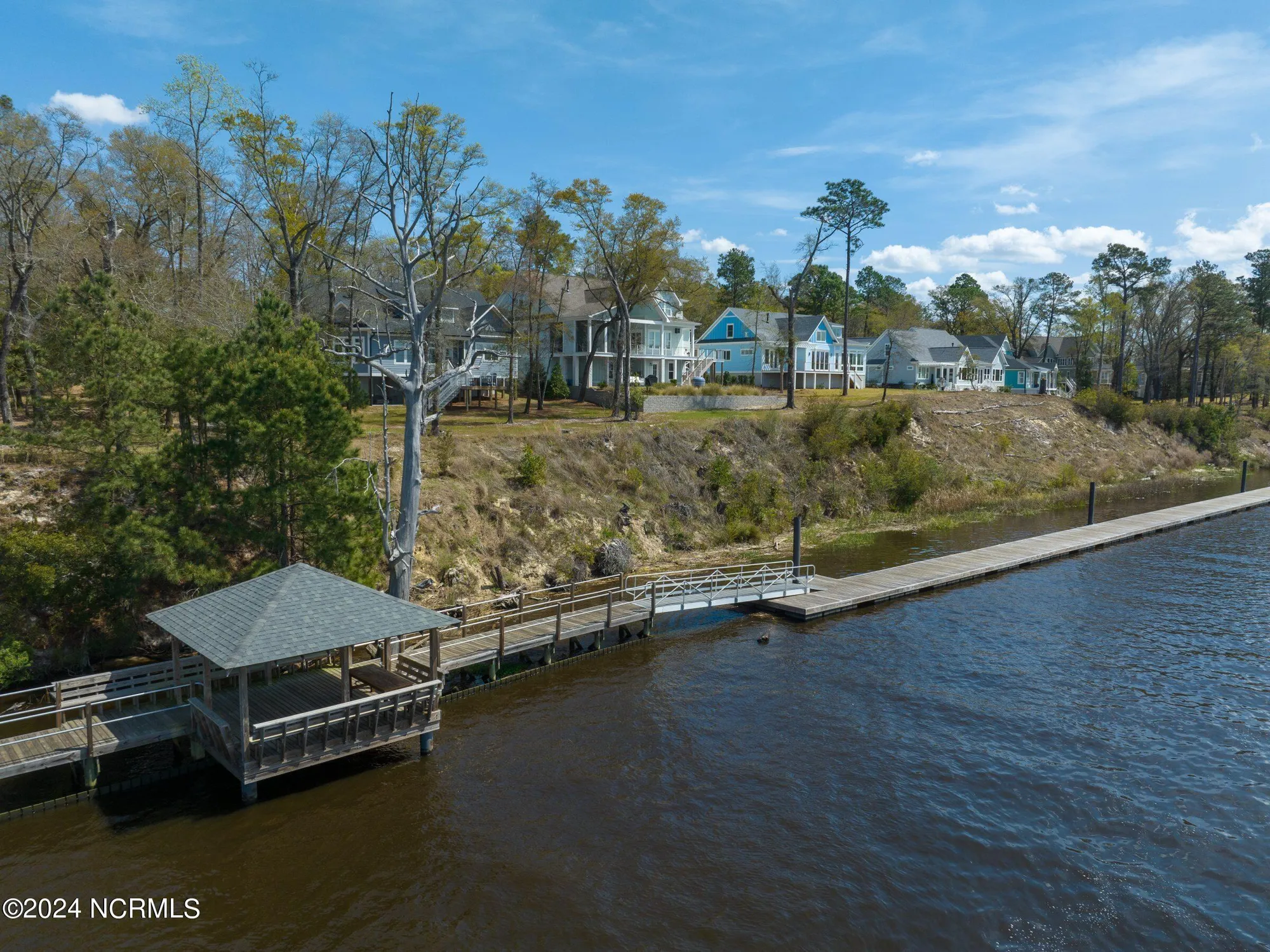 Property Slideshow image 78 of 90 | 3726 white cliffs dr, Castle Hayne, NC, 28429