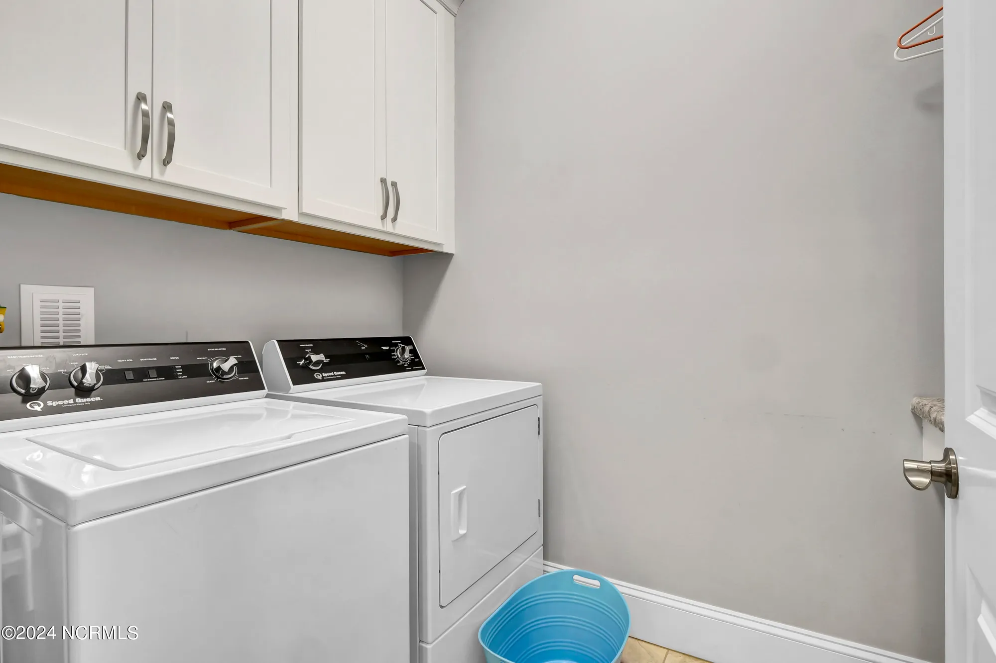 Property Slideshow image 40 of 90 | 3726 white cliffs dr, Castle Hayne, NC, 28429