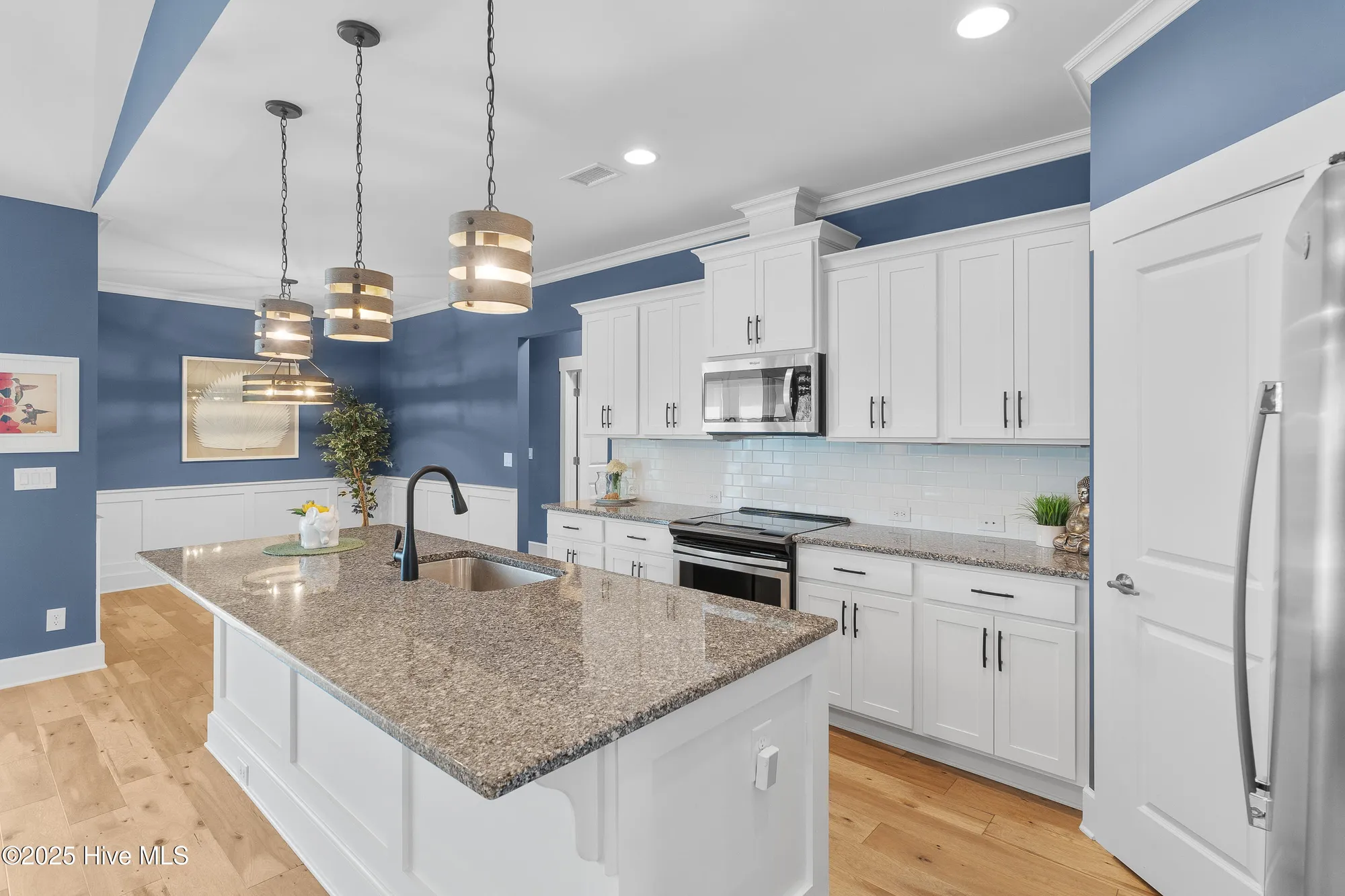 Property Slideshow image 13 of 37 | 3680 battery ln, Southport, NC, 28461