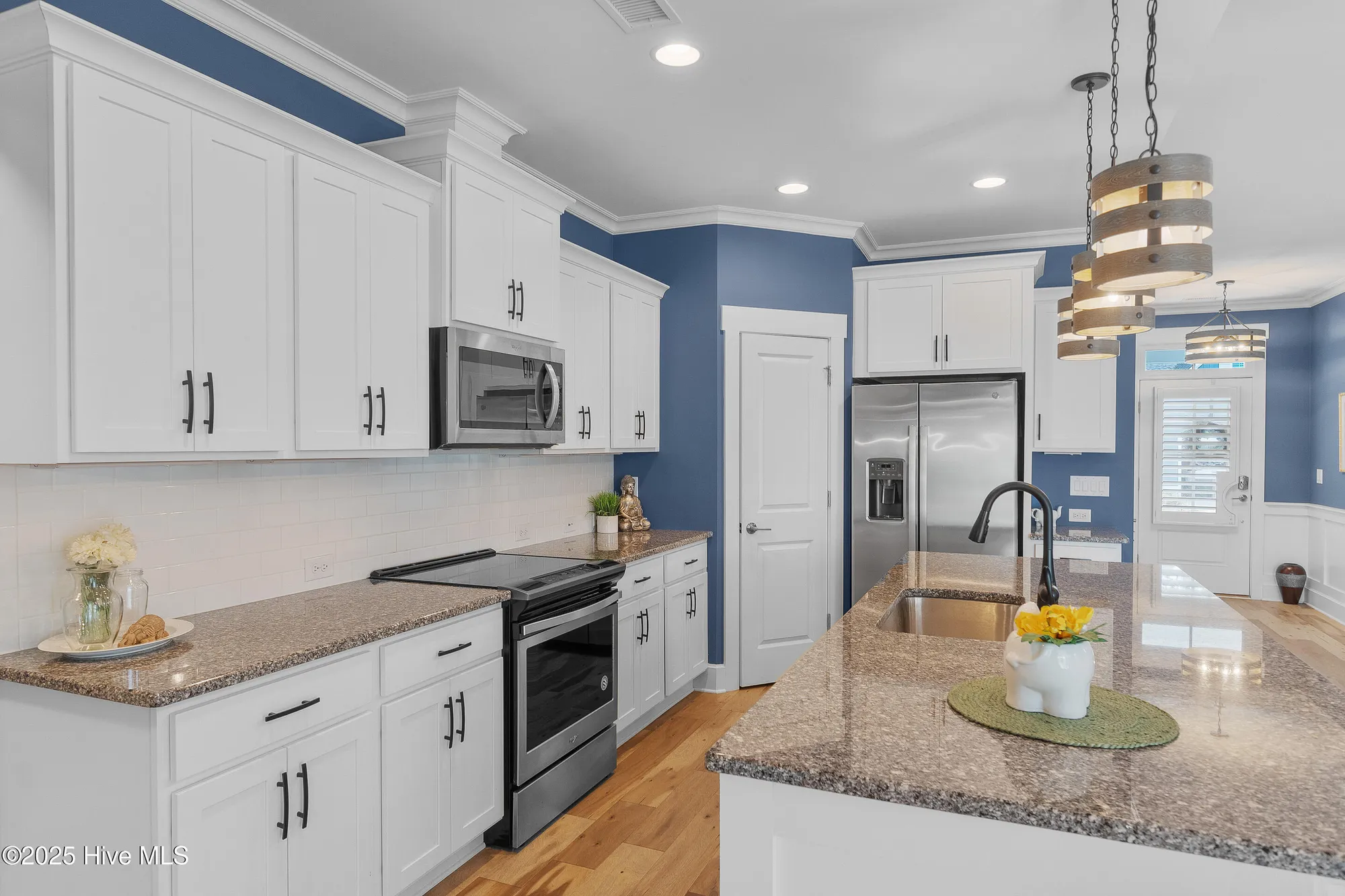 Property Slideshow image 15 of 37 | 3680 battery ln, Southport, NC, 28461