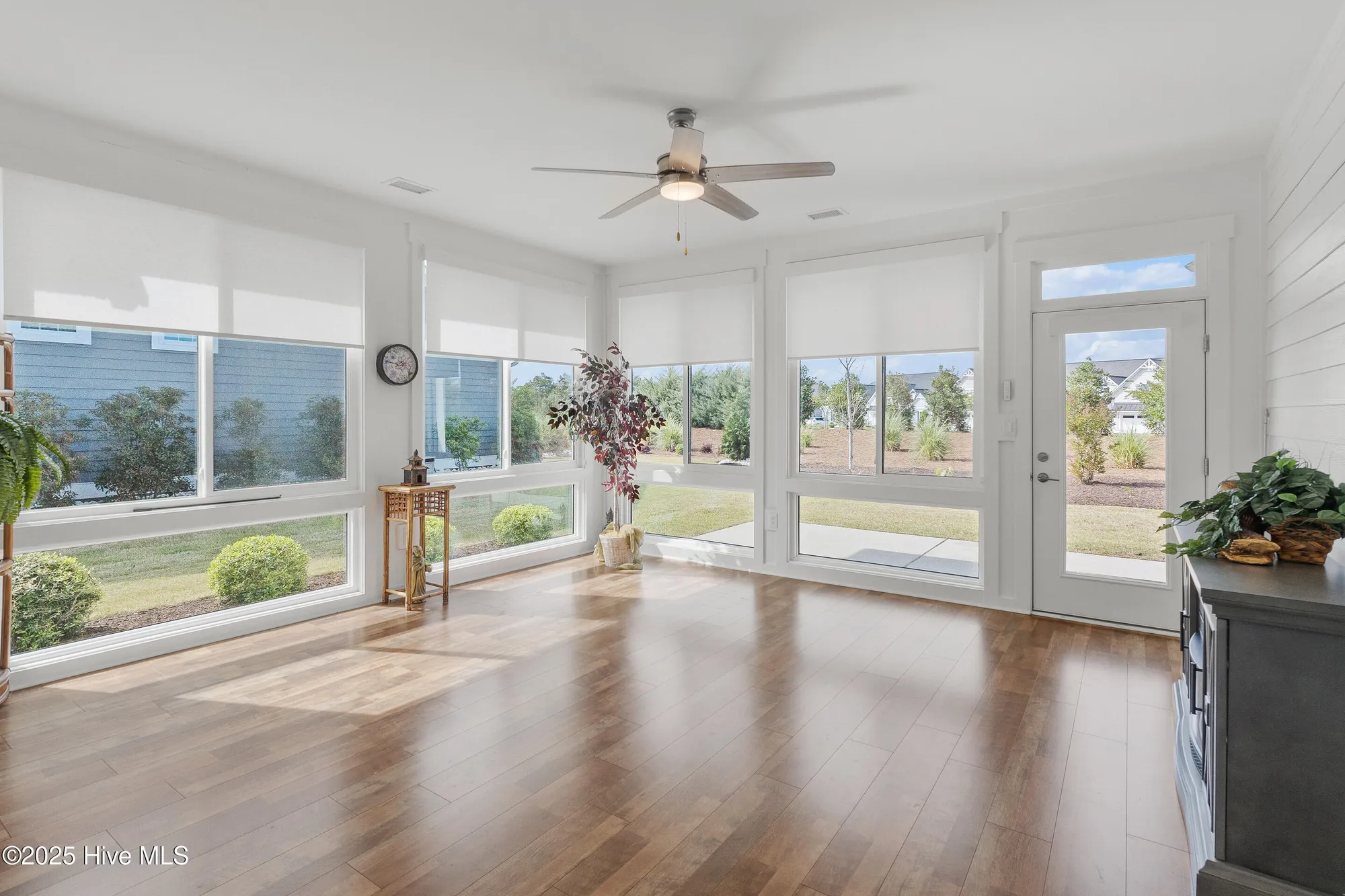 Property Slideshow image 18 of 37 | 3680 battery ln, Southport, NC, 28461