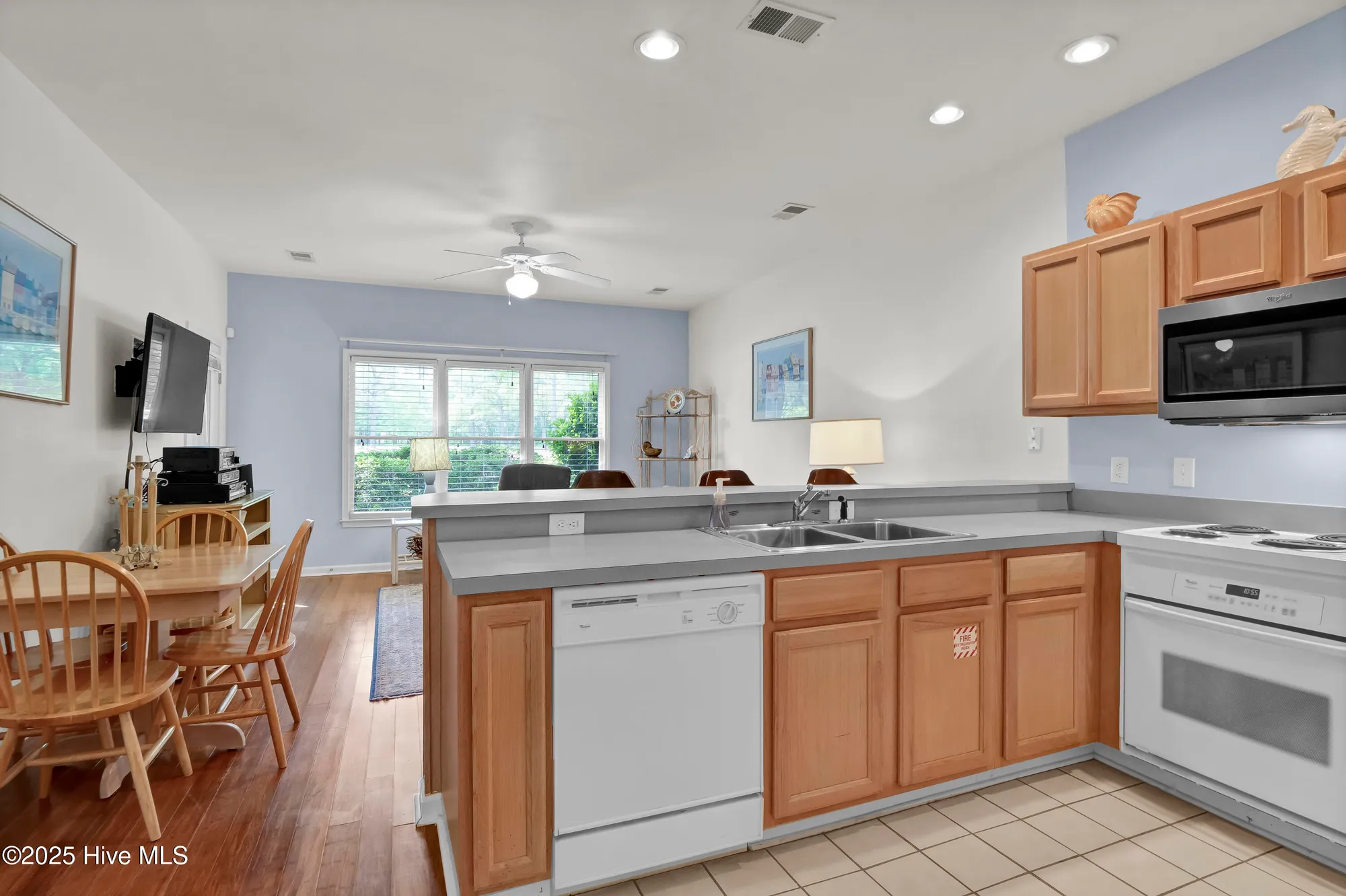 Property Slideshow image 18 of 48 | 234 kings trl apt 25b, Sunset Beach, NC, 28468