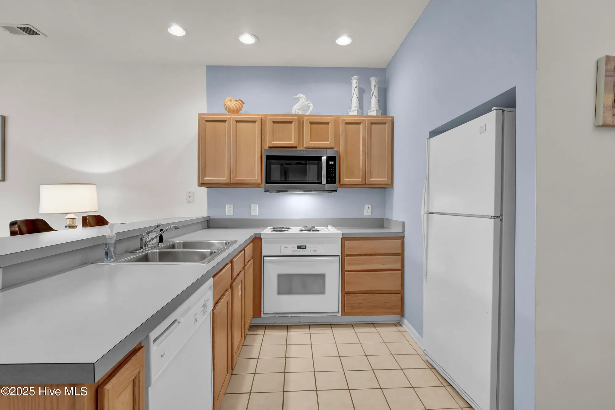 Property Slideshow image 19 of 48 | 234 kings trl apt 25b, Sunset Beach, NC, 28468