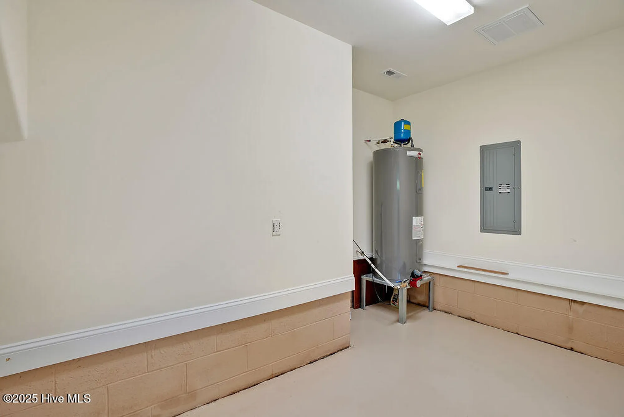 Property Slideshow image 45 of 86 | 2021 colony pines dr, Leland, NC, 28451