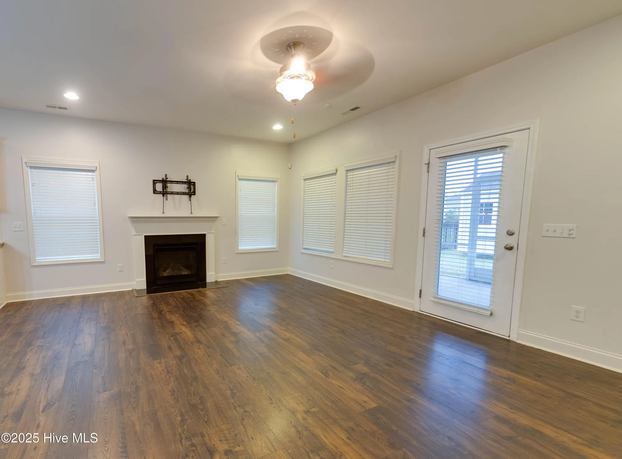 Property Slideshow image 14 of 50 | 5225 national garden trl, Winnabow, NC, 28479