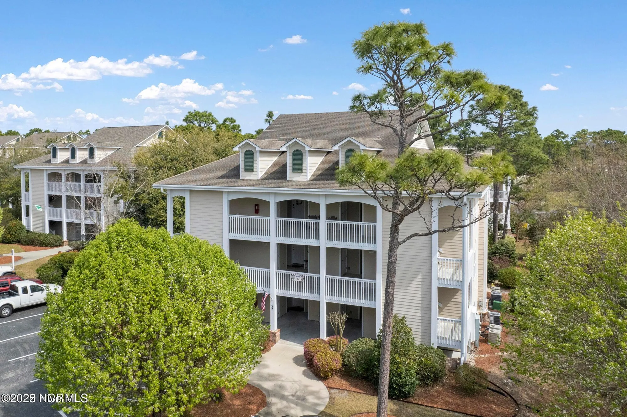 Property Slideshow image 1 of 43 | 3350 club villa dr 1605, Southport, NC, 28461