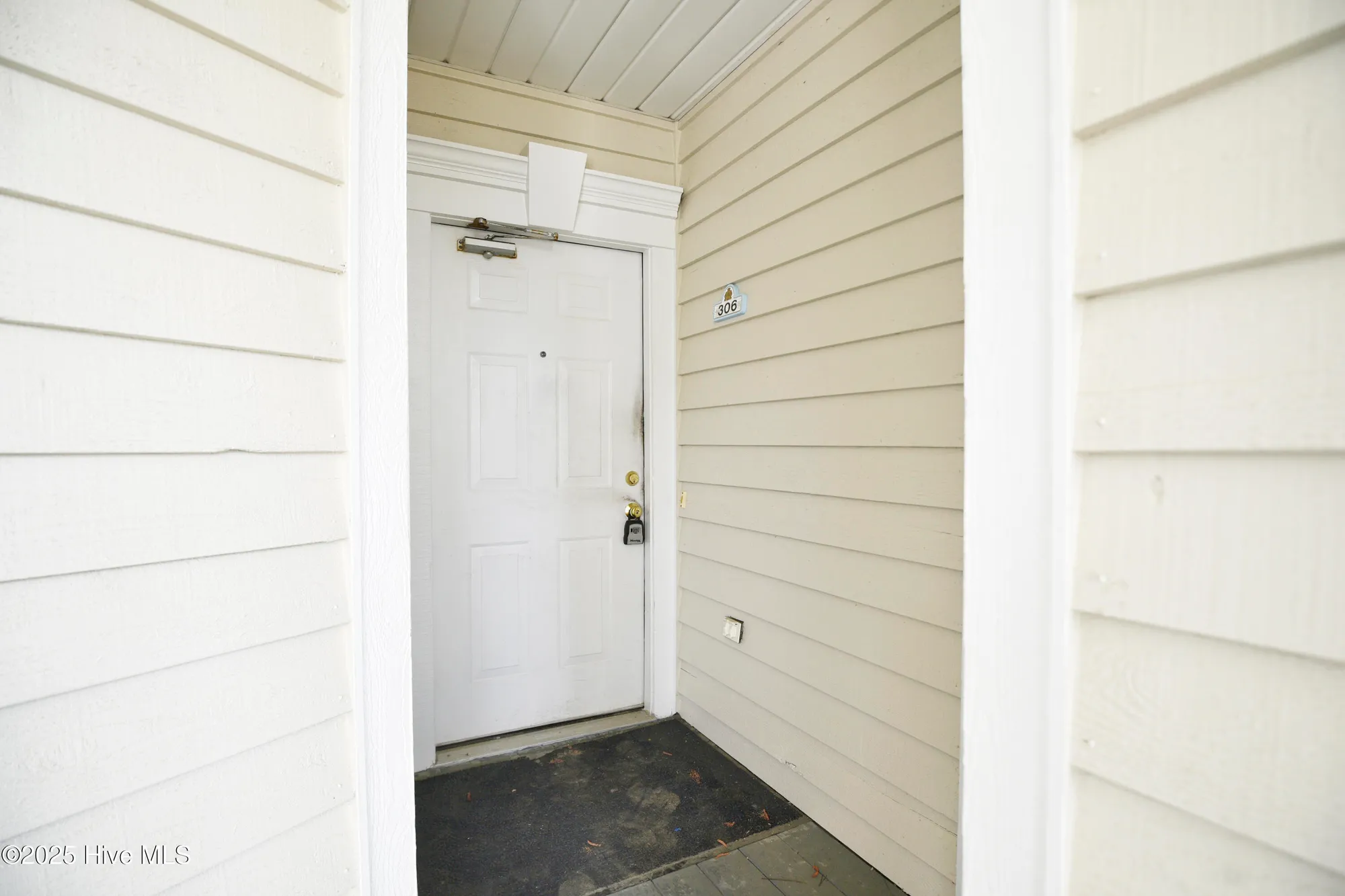 Property Slideshow image 2 of 29 | 330 s middleton dr 306, Calabash, NC, 28467