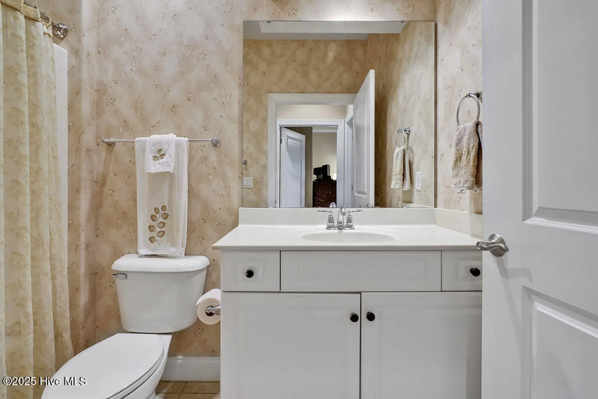 Property Slideshow image 17 of 59 | 3284 gardenwood dr, Leland, NC, 28451