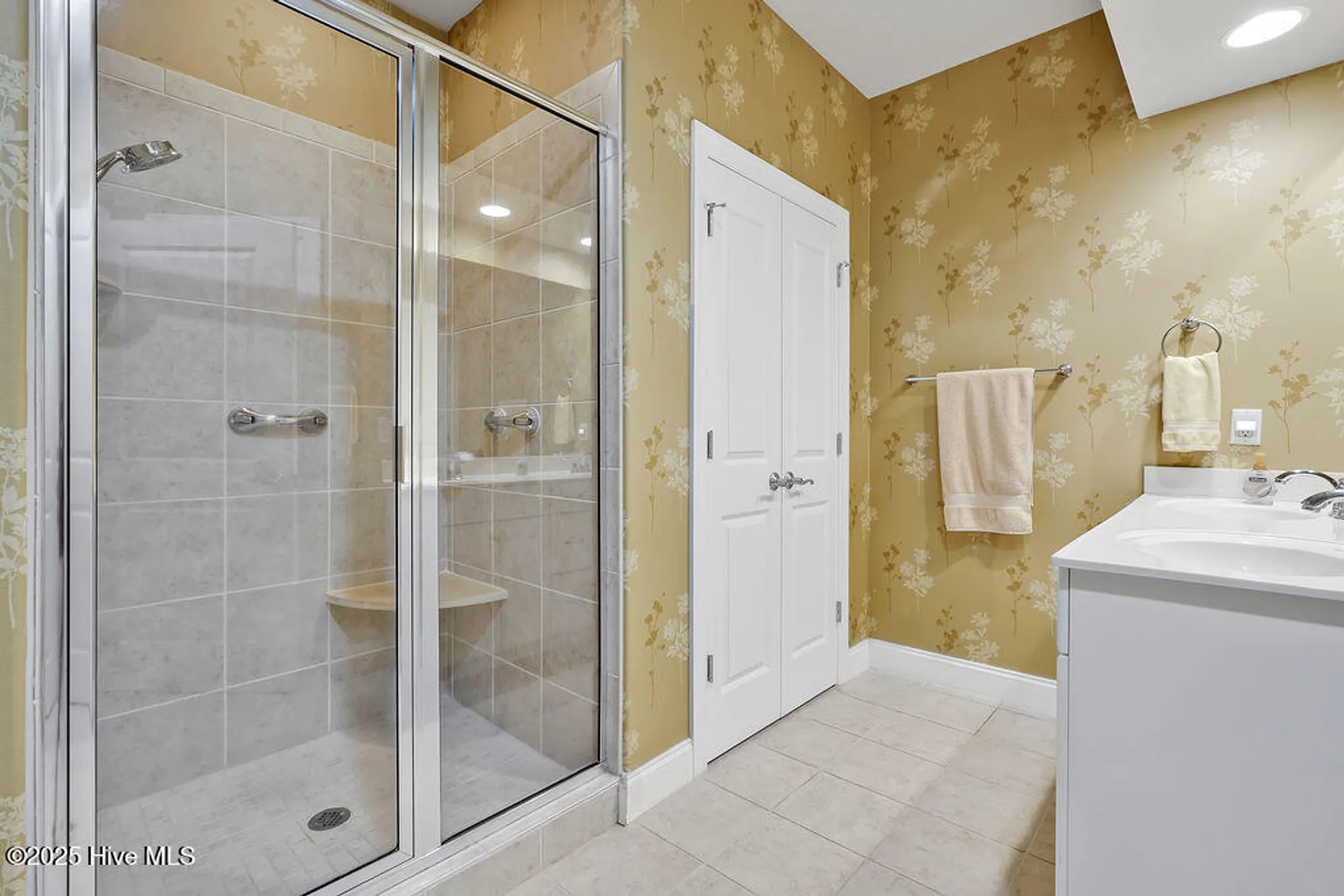 Property Slideshow image 20 of 59 | 3284 gardenwood dr, Leland, NC, 28451