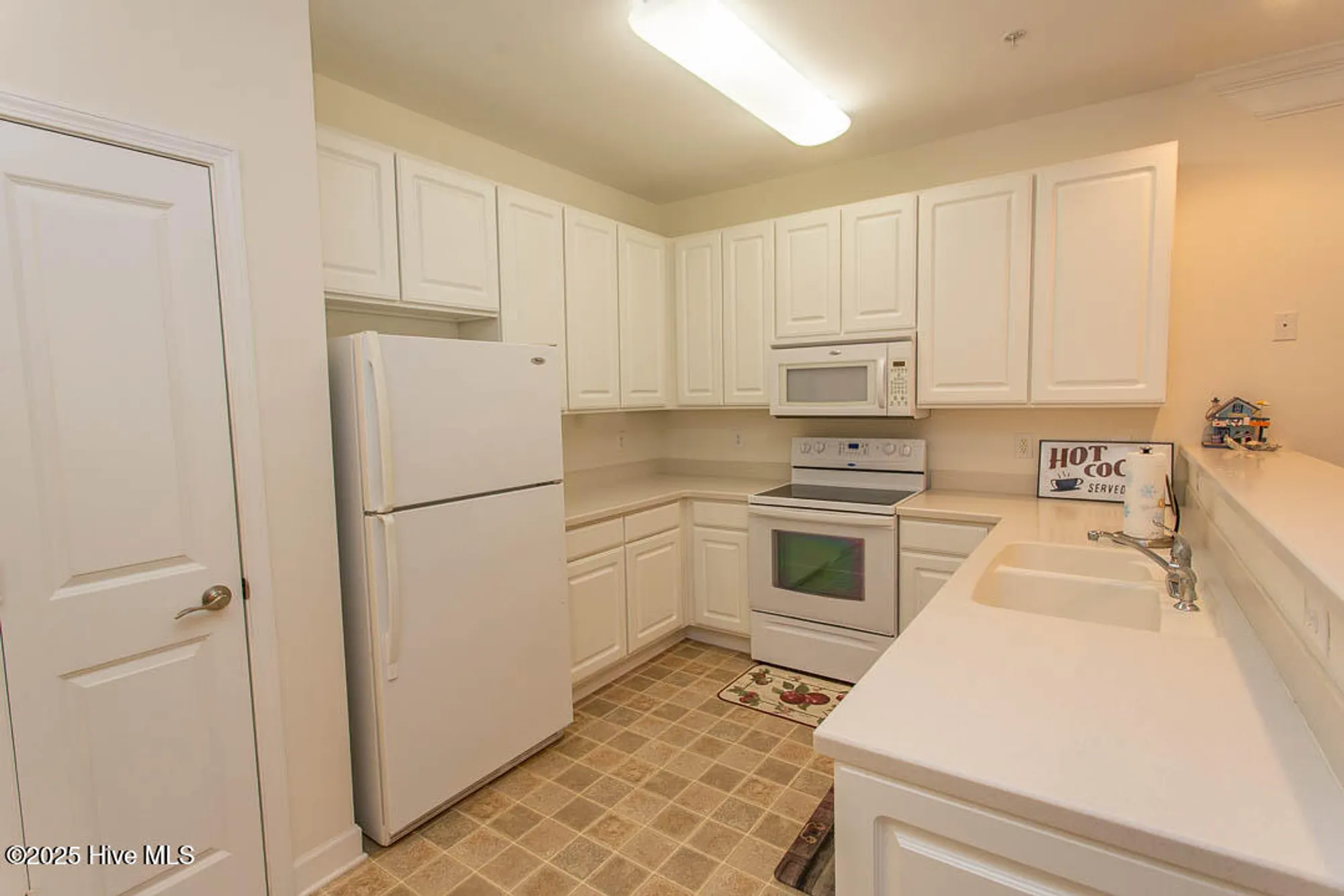 Property Slideshow image 4 of 30 | 395 s crow creek dr 1401, Calabash, NC, 28467