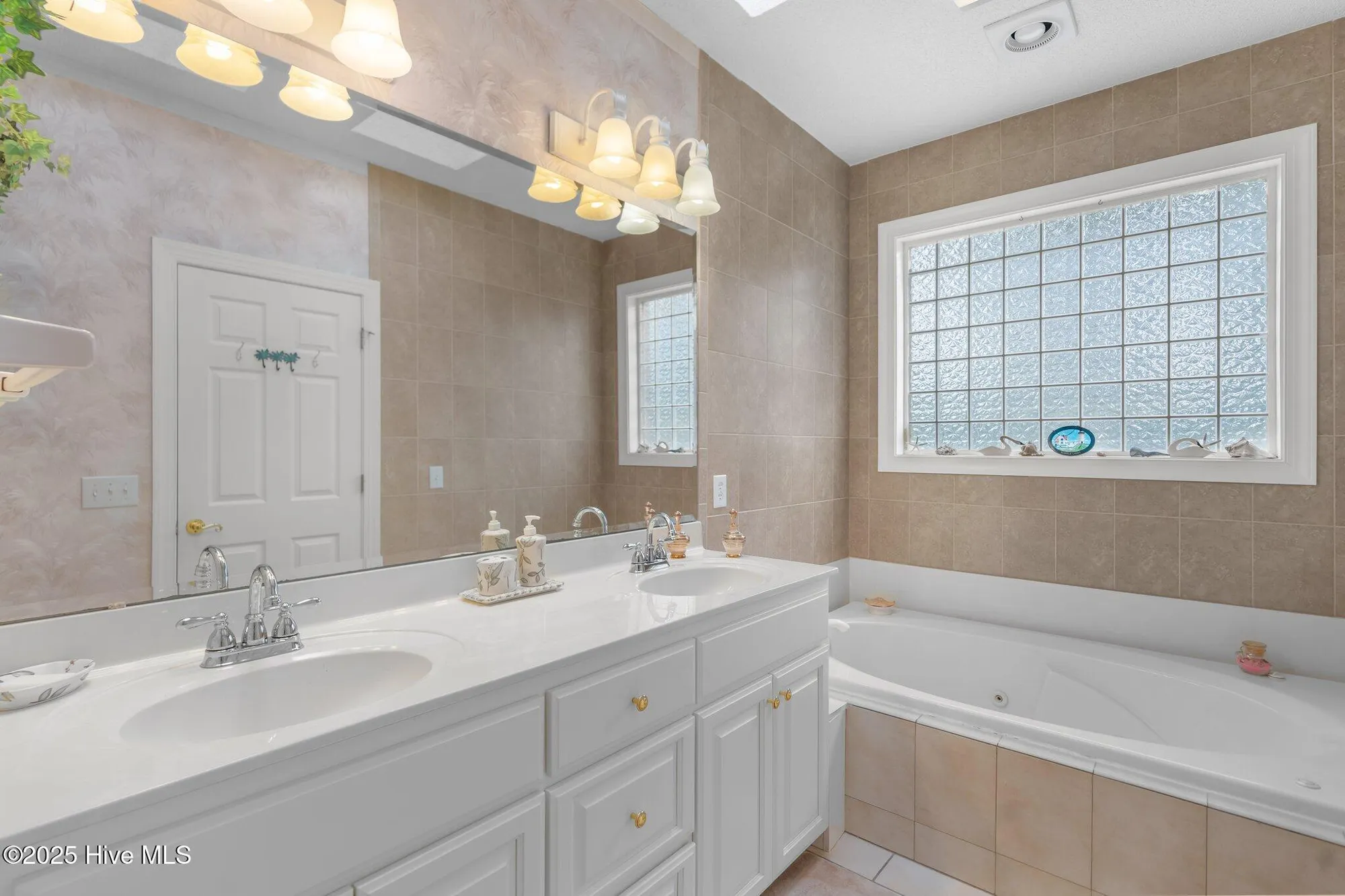 Property Slideshow image 27 of 45 | 722 wild oak ln, Calabash, NC, 28467