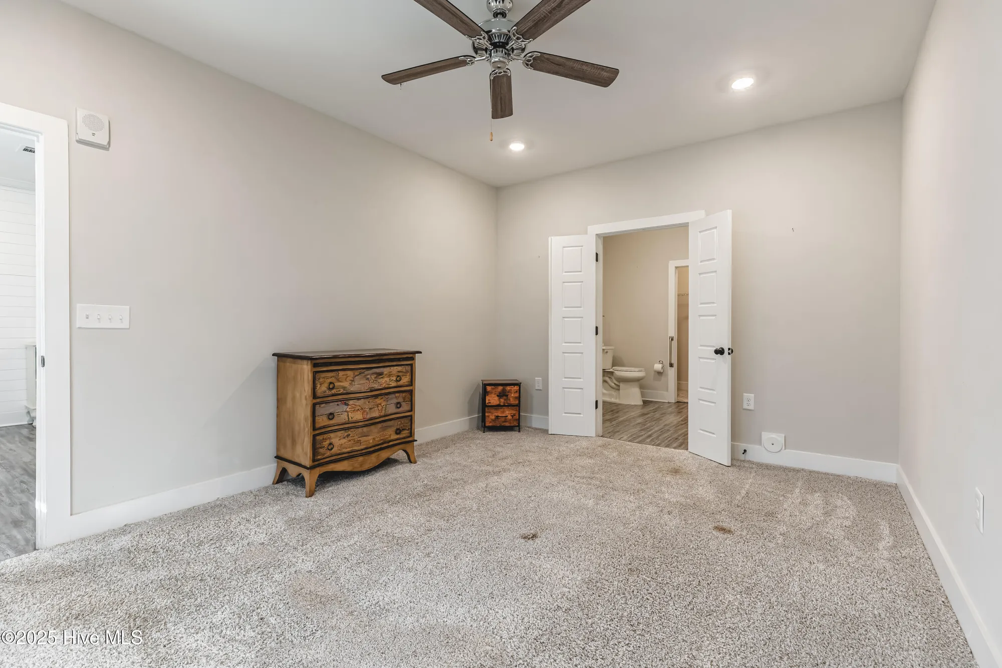 Property Slideshow image 13 of 36 | 395 s crow creek dr 1601, Calabash, NC, 28467