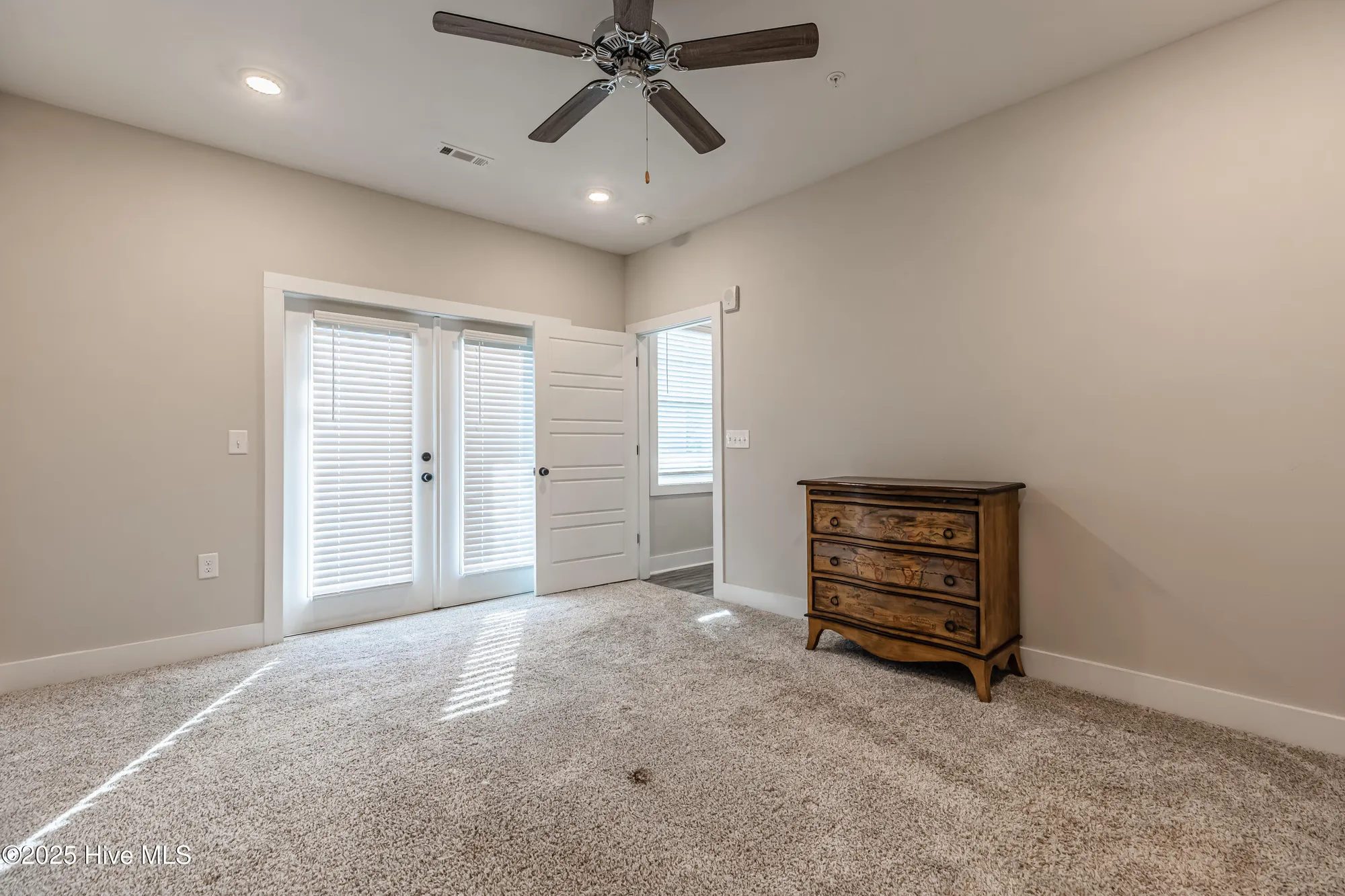 Property Slideshow image 15 of 36 | 395 s crow creek dr 1601, Calabash, NC, 28467