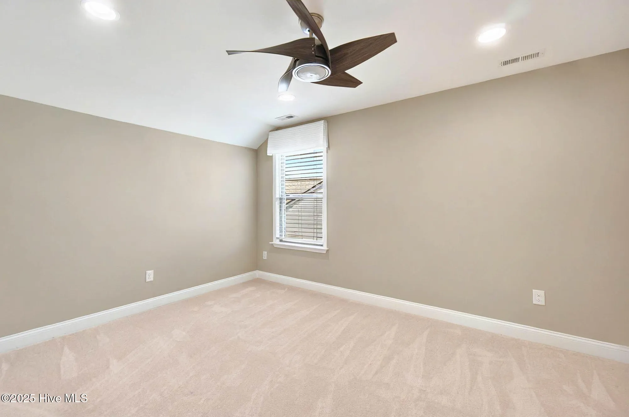 Property Slideshow image 31 of 44 | 3524 laughing gull ter, Wilmington, NC, 28412
