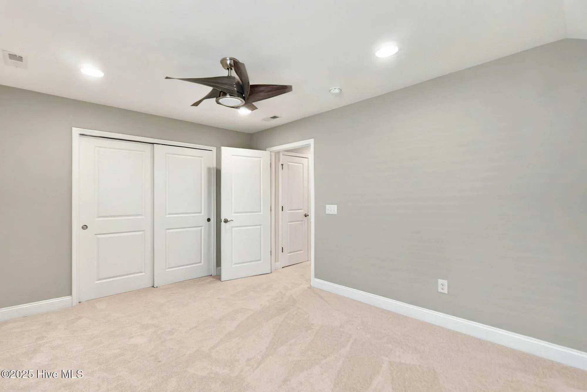 Property Slideshow image 33 of 44 | 3524 laughing gull ter, Wilmington, NC, 28412