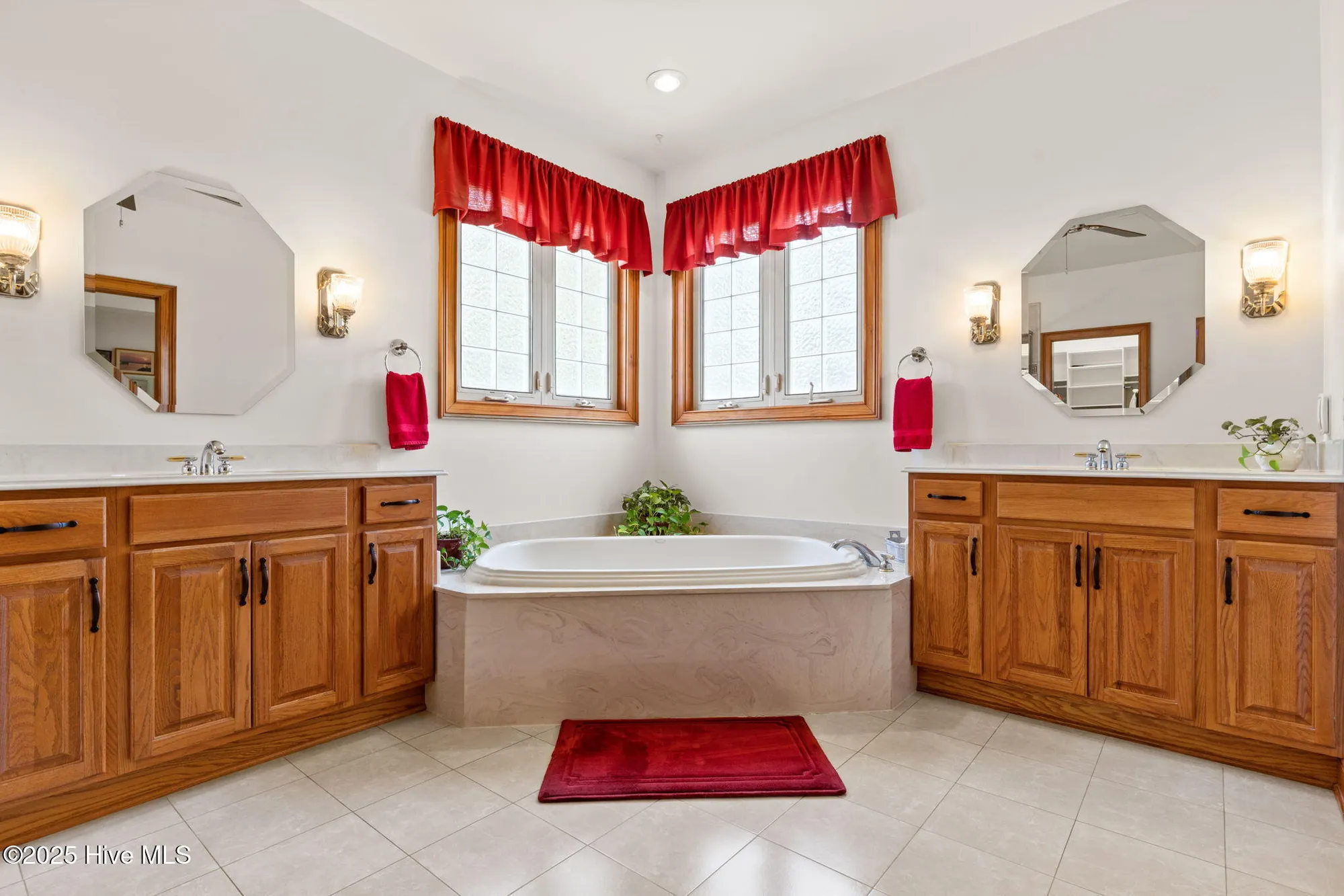 Property Slideshow image 16 of 48 | 567 fairburn ct, Calabash, NC, 28467