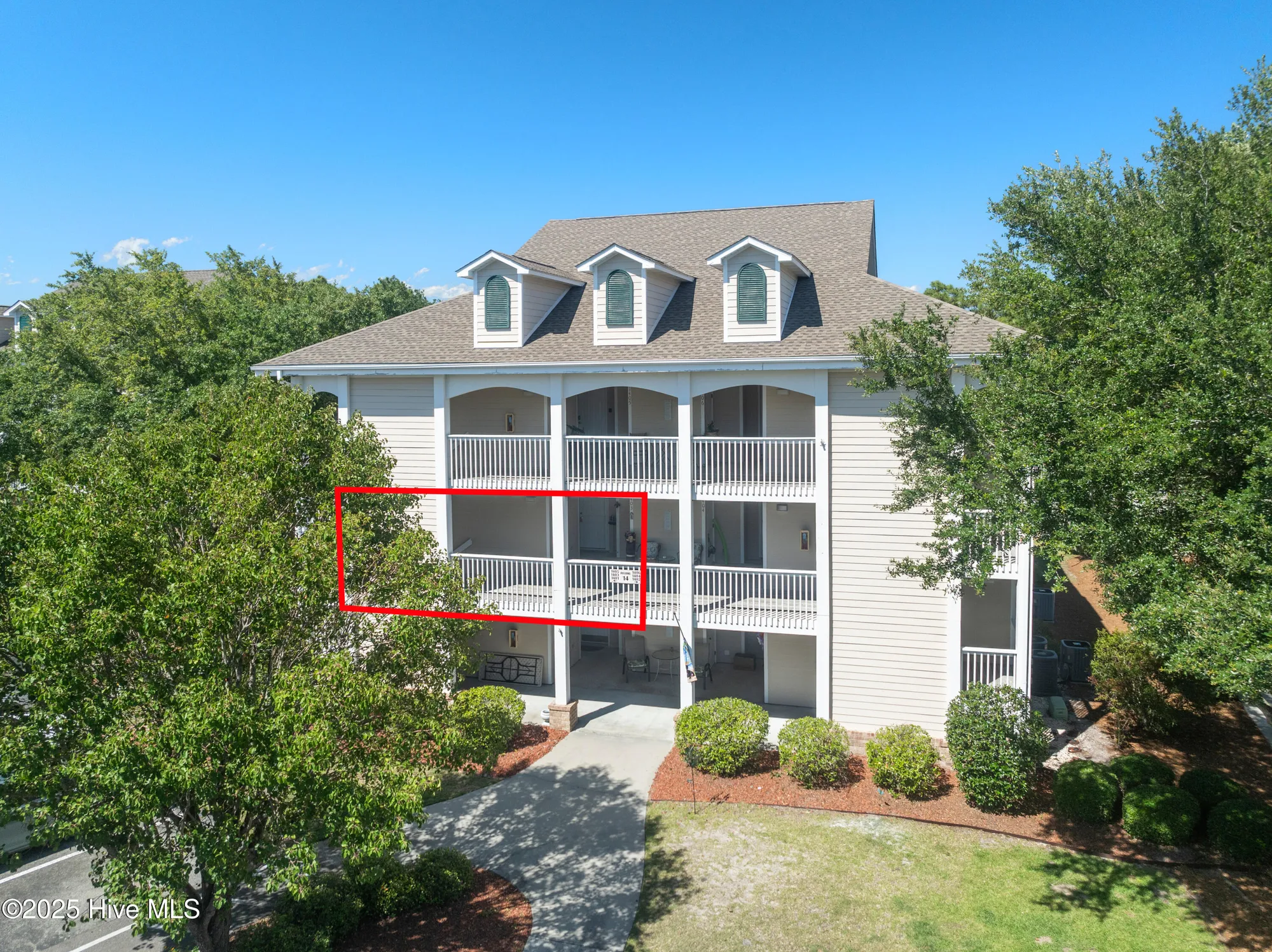 Property Slideshow image 1 of 27 | 3350 club villa dr 1403, Southport, NC, 28461