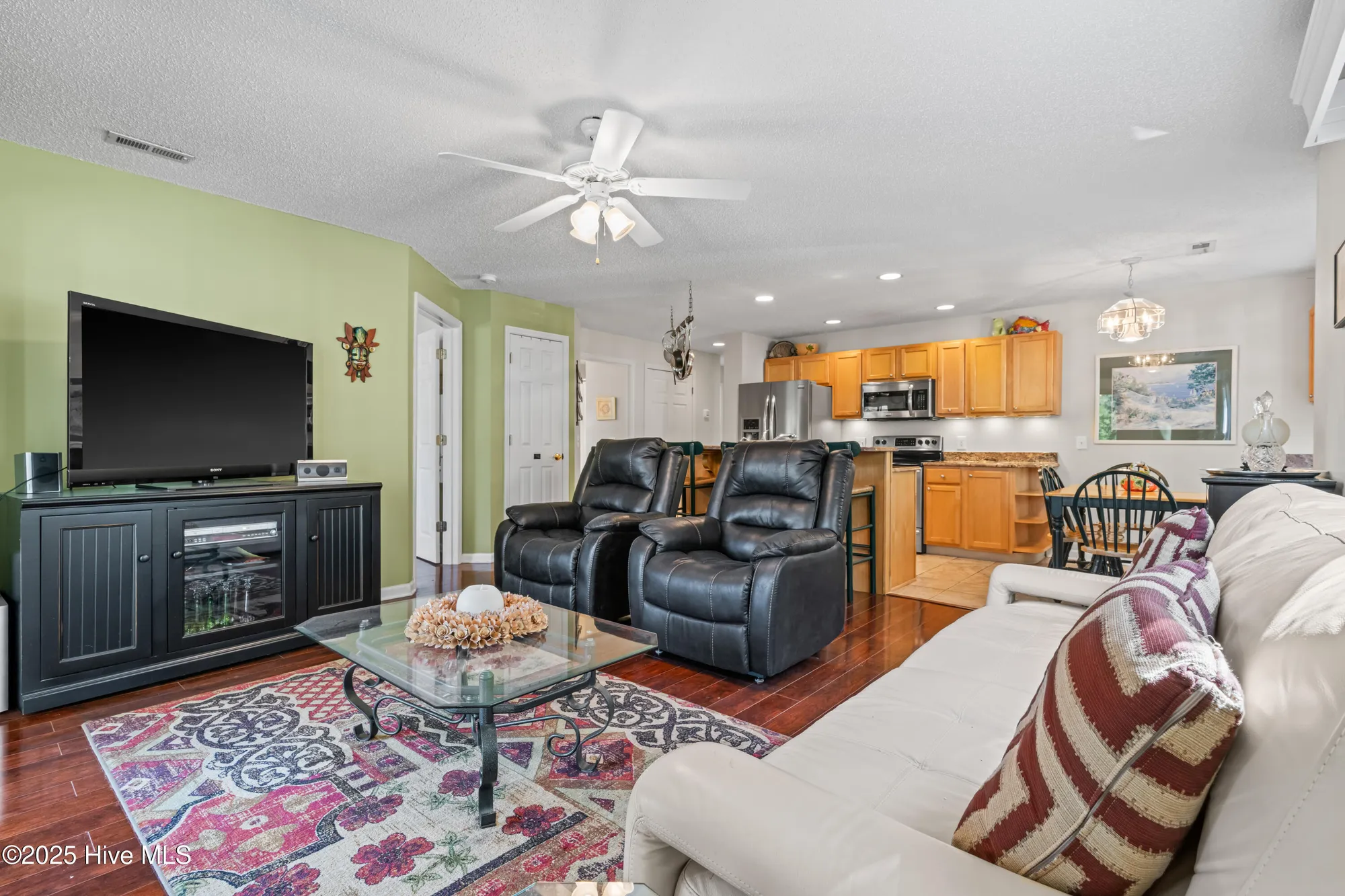 Property Slideshow image 6 of 27 | 3350 club villa dr 1403, Southport, NC, 28461
