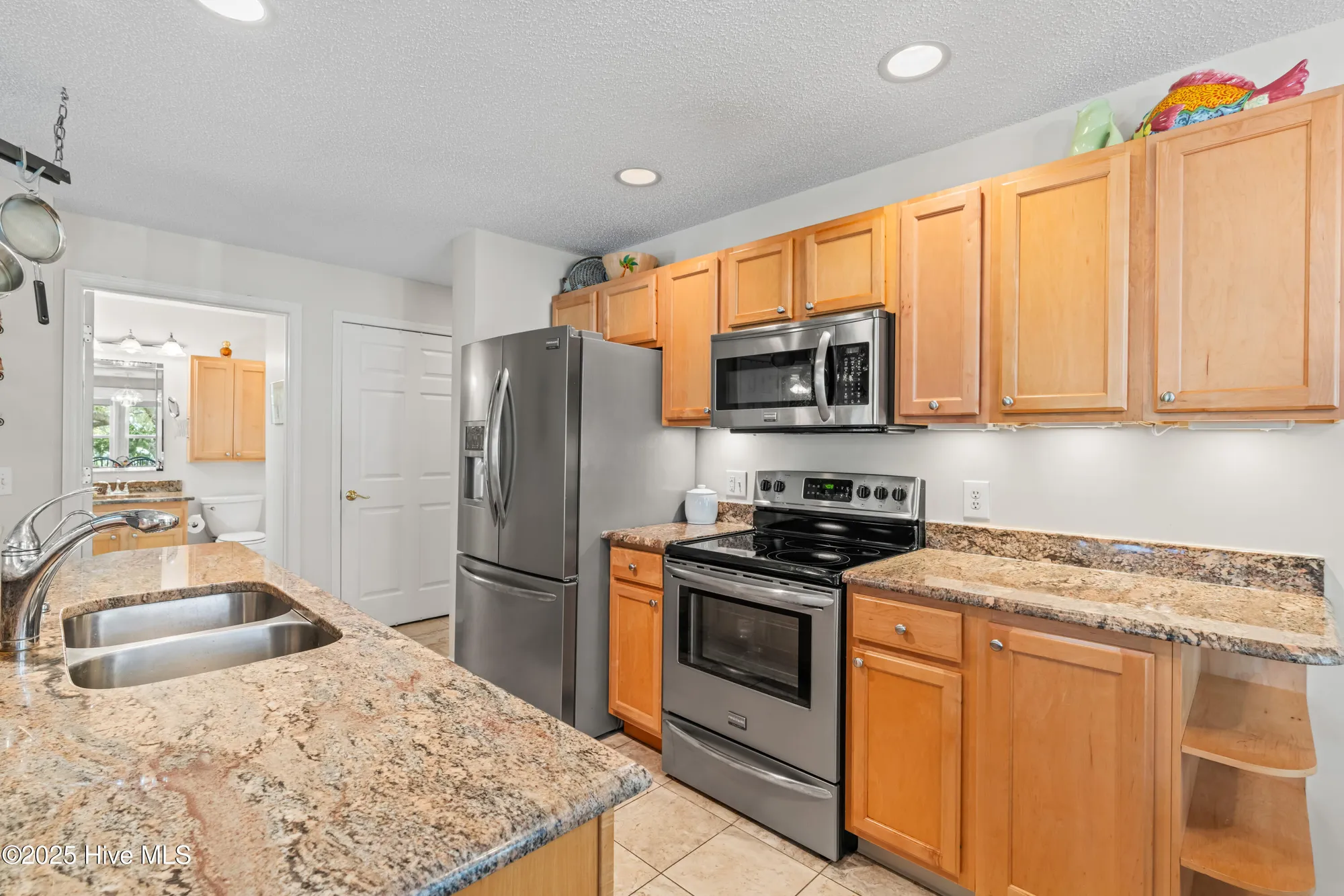 Property Slideshow image 7 of 27 | 3350 club villa dr 1403, Southport, NC, 28461