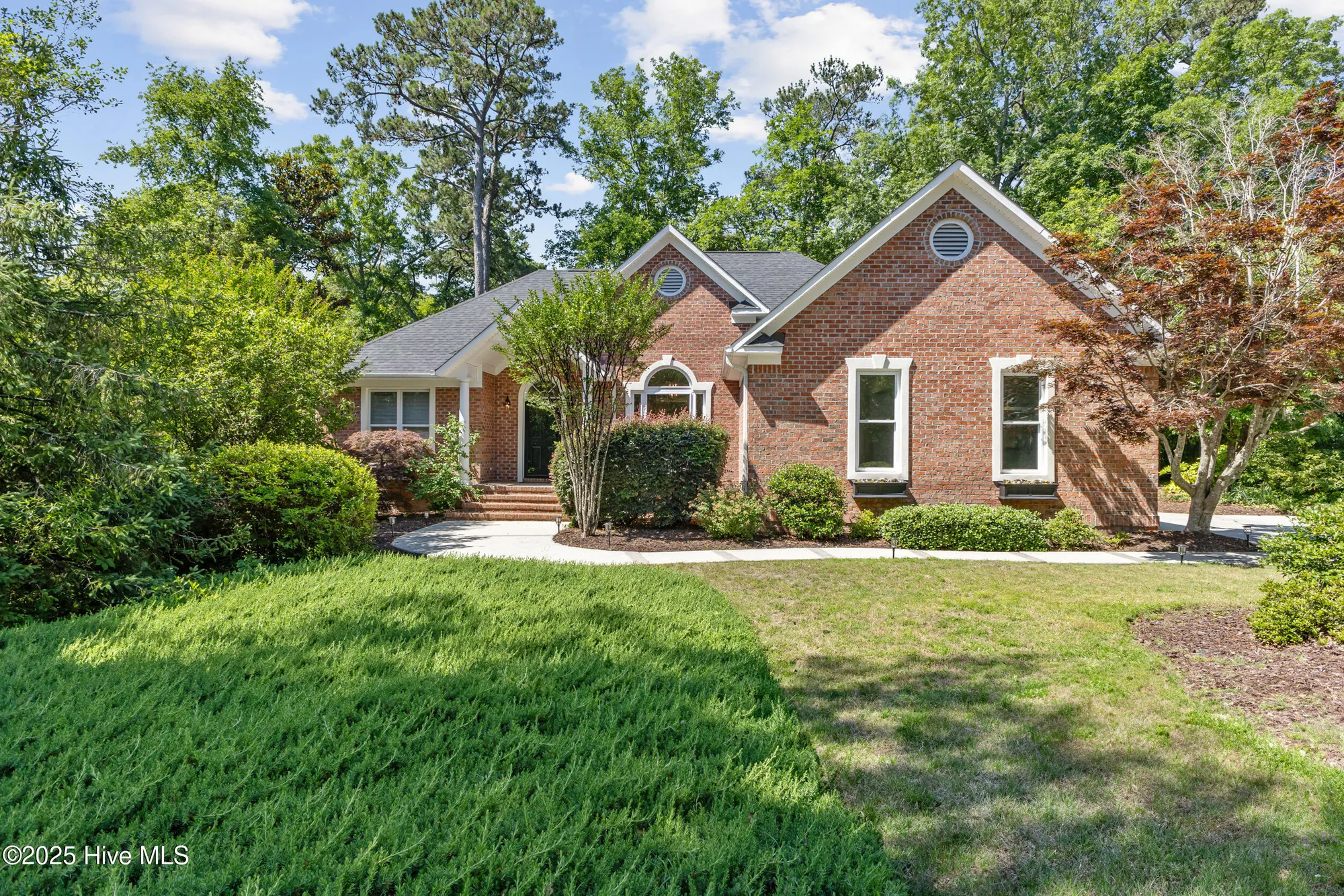 Property Slideshow image 1 of 39 | 8807 sawmill creek ln, Wilmington, NC, 28411