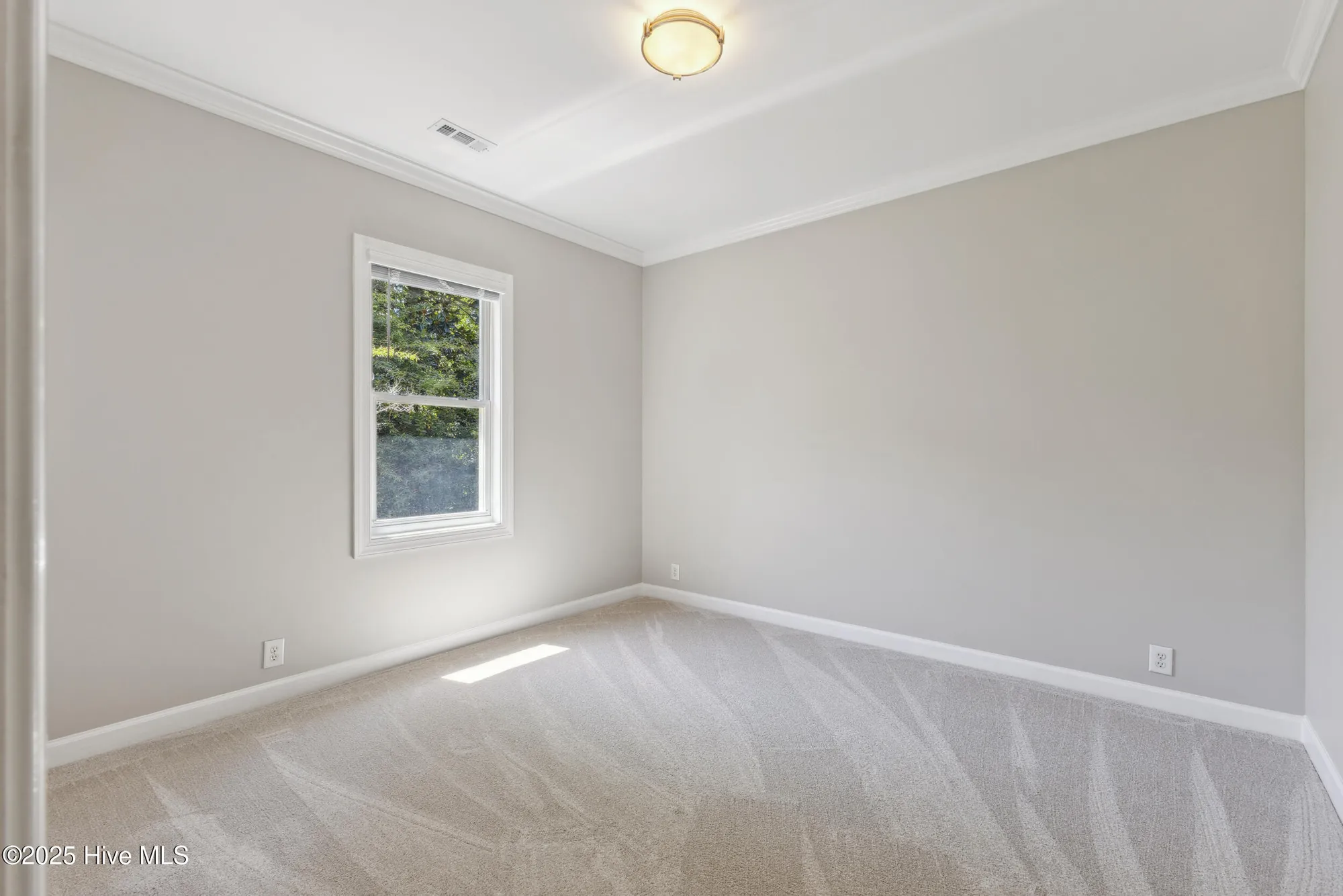 Property Slideshow image 19 of 39 | 8807 sawmill creek ln, Wilmington, NC, 28411