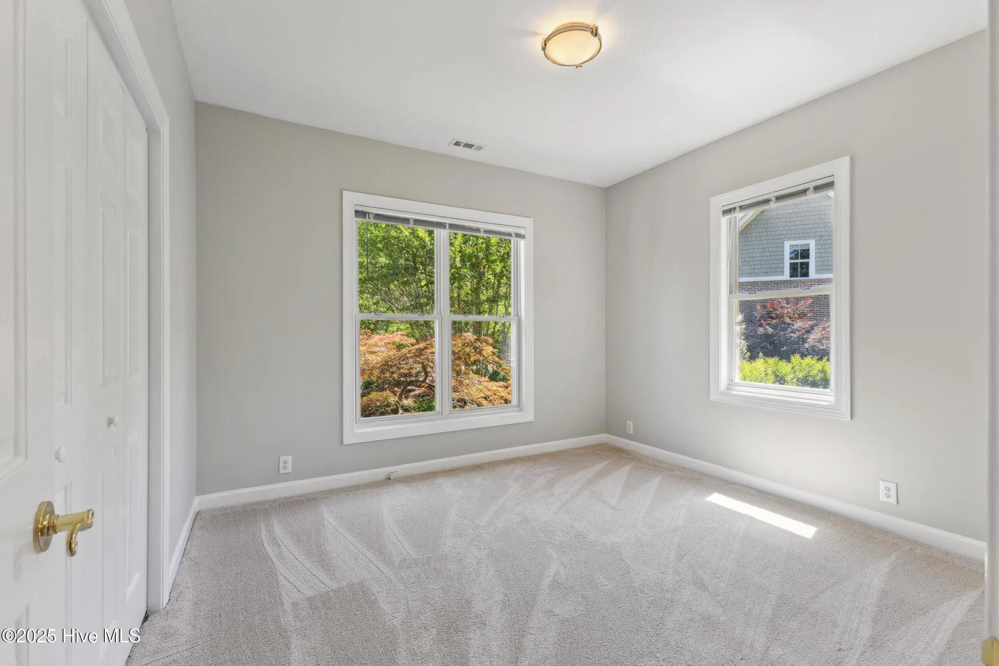 Property Slideshow image 21 of 39 | 8807 sawmill creek ln, Wilmington, NC, 28411