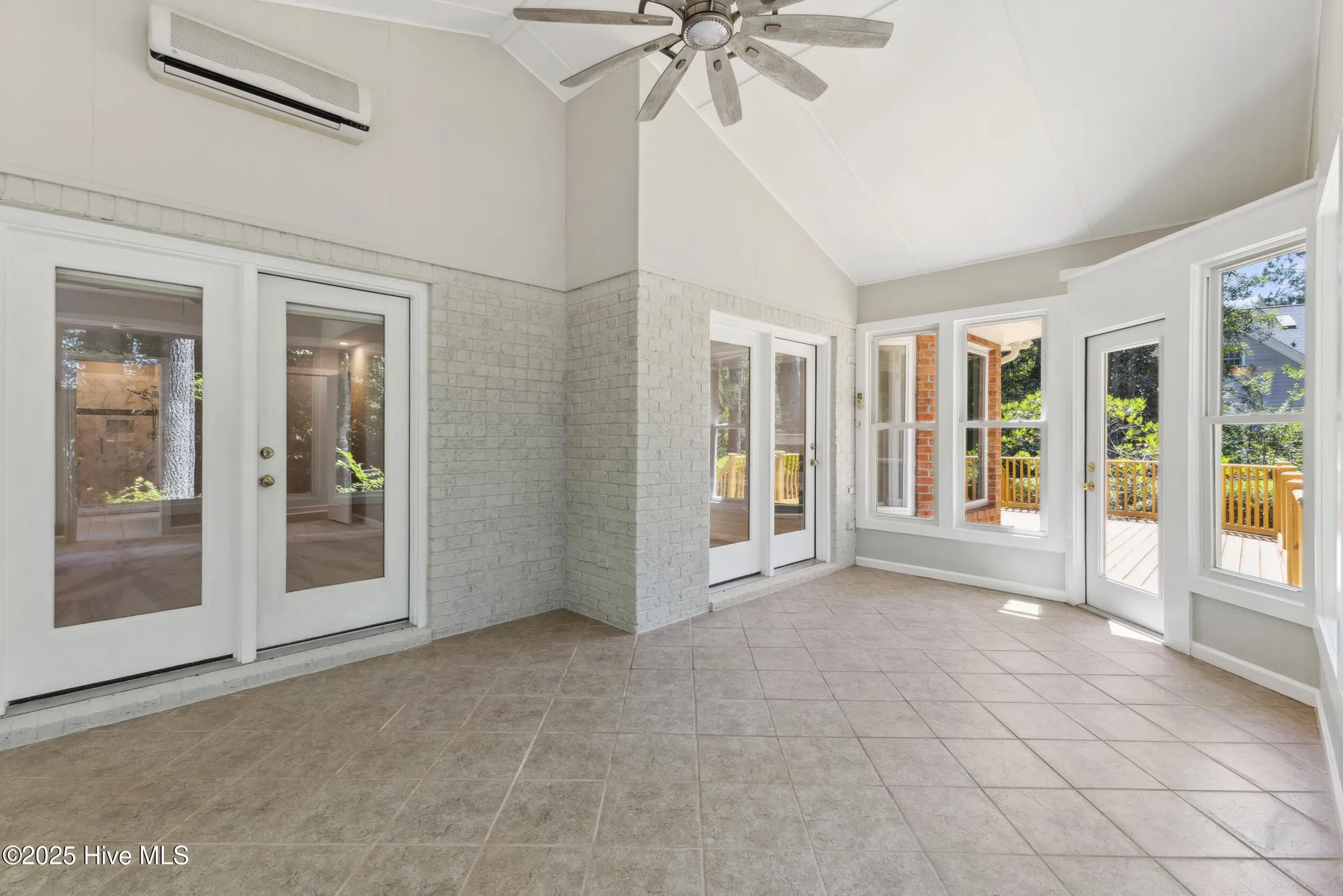 Property Slideshow image 23 of 39 | 8807 sawmill creek ln, Wilmington, NC, 28411