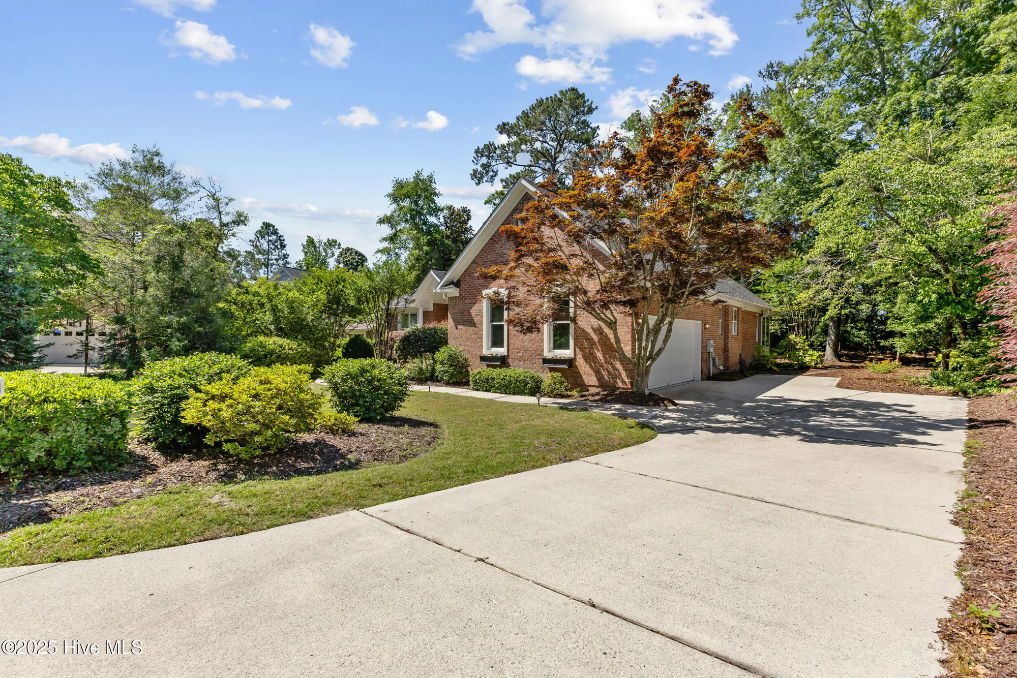 Property Slideshow image 2 of 39 | 8807 sawmill creek ln, Wilmington, NC, 28411