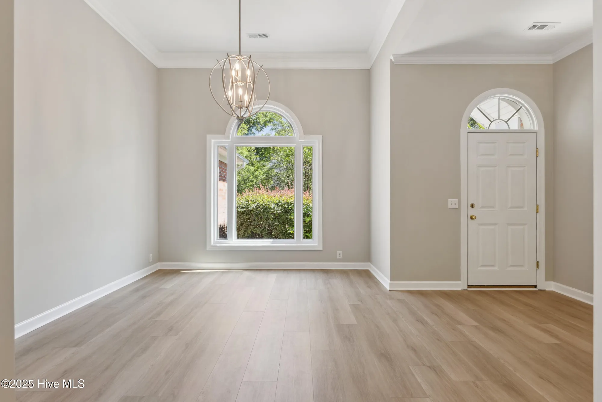 Property Slideshow image 6 of 39 | 8807 sawmill creek ln, Wilmington, NC, 28411