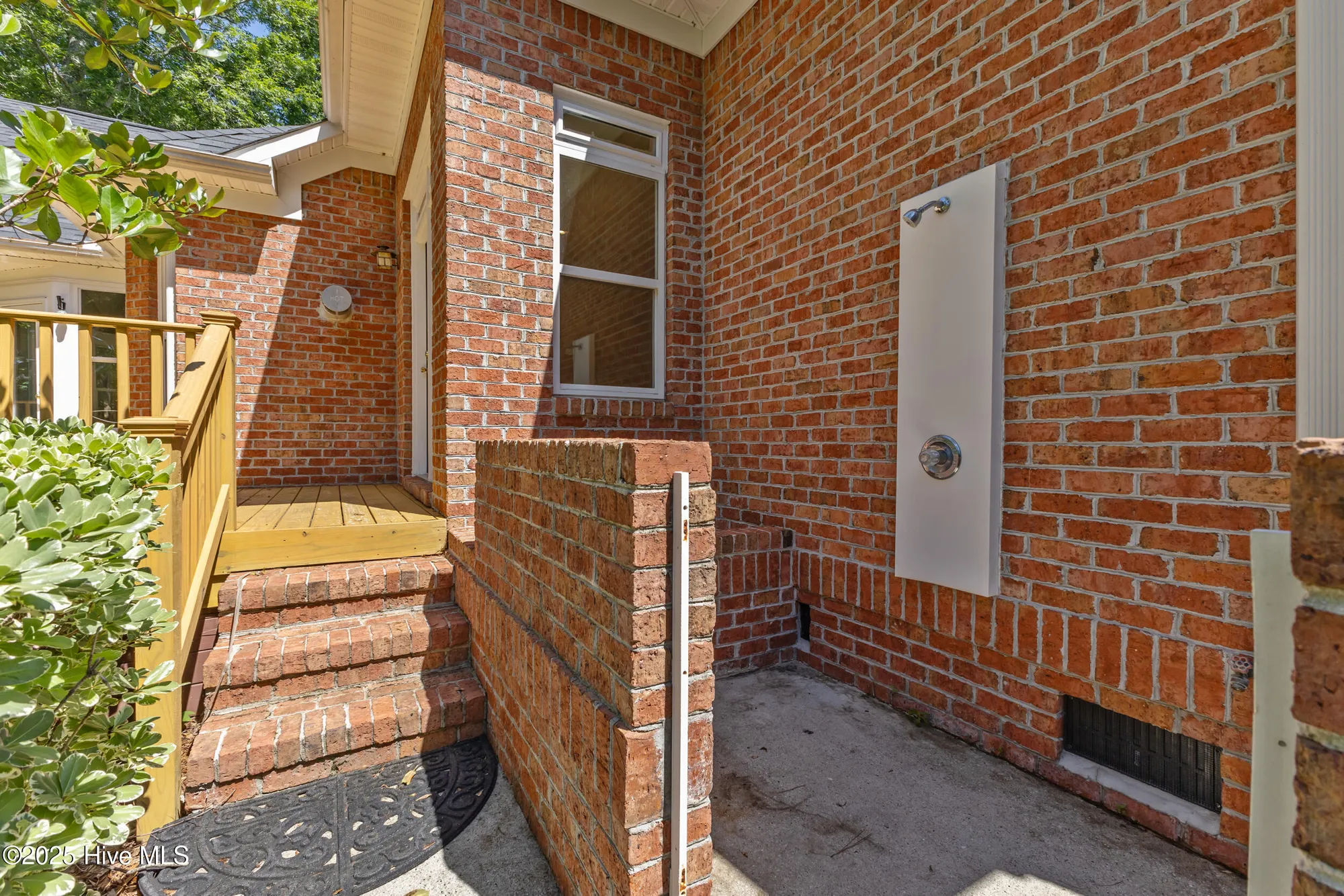 Property Slideshow image 27 of 39 | 8807 sawmill creek ln, Wilmington, NC, 28411