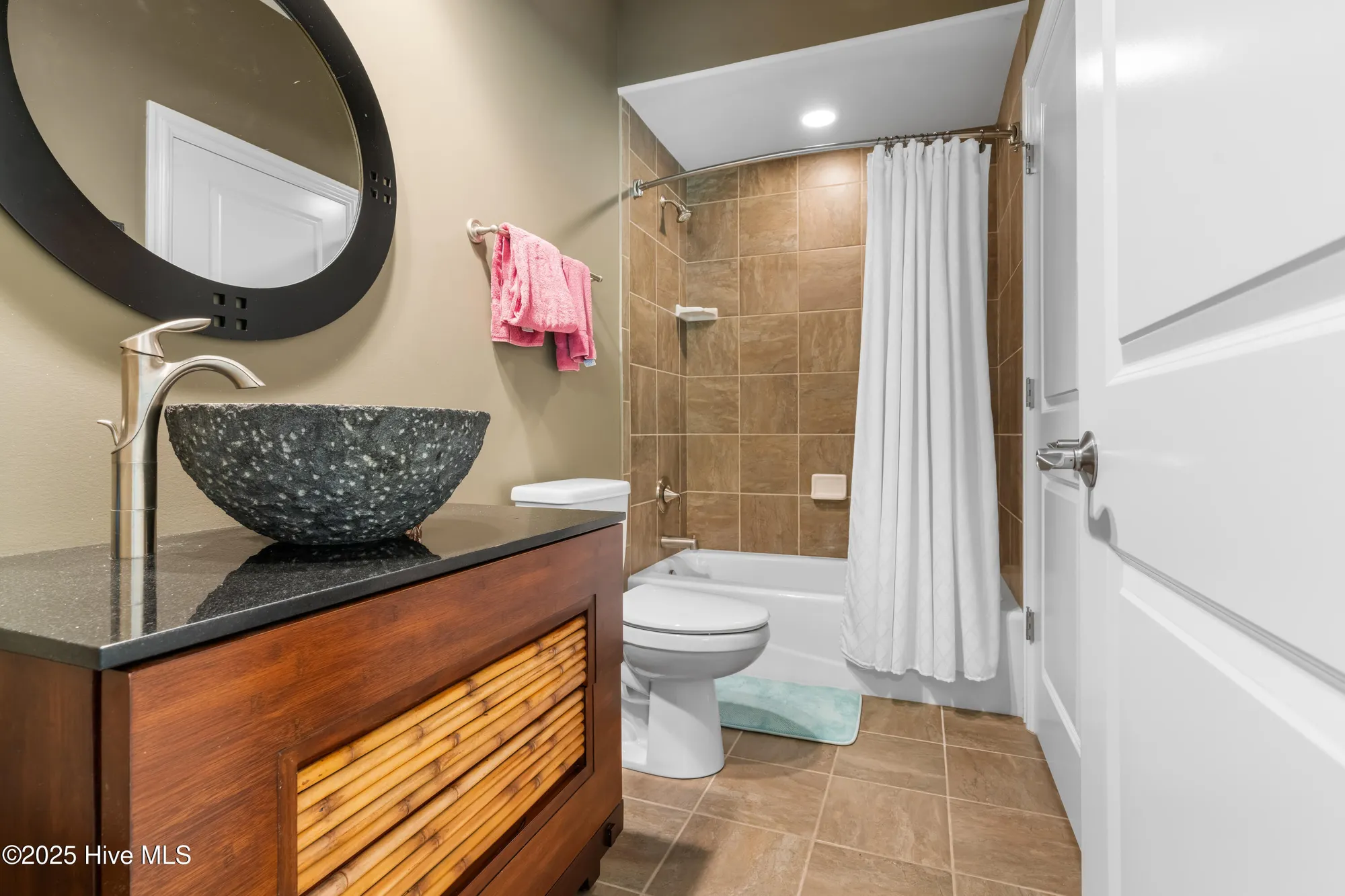 Property Slideshow image 25 of 51 | 310 white swan ct, Wilmington, NC, 28412